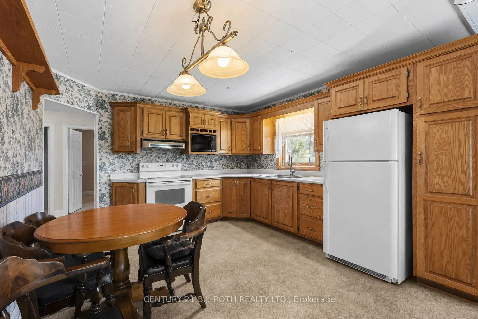 328 Colborne Street W