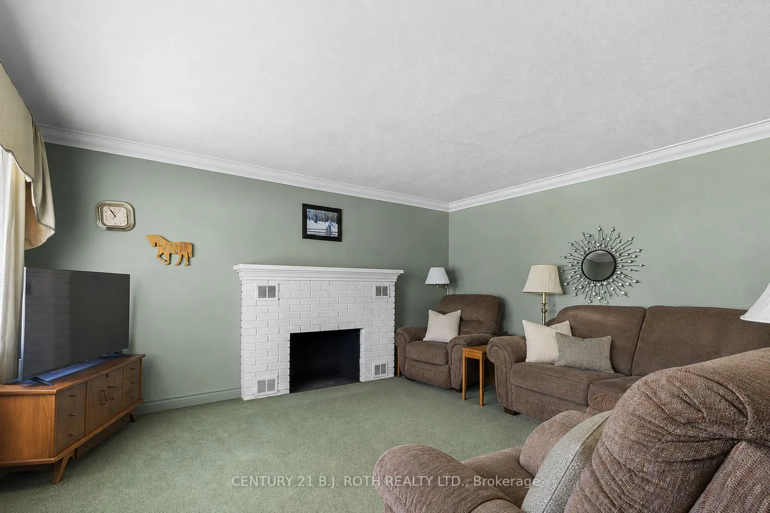 328 Colborne Street W