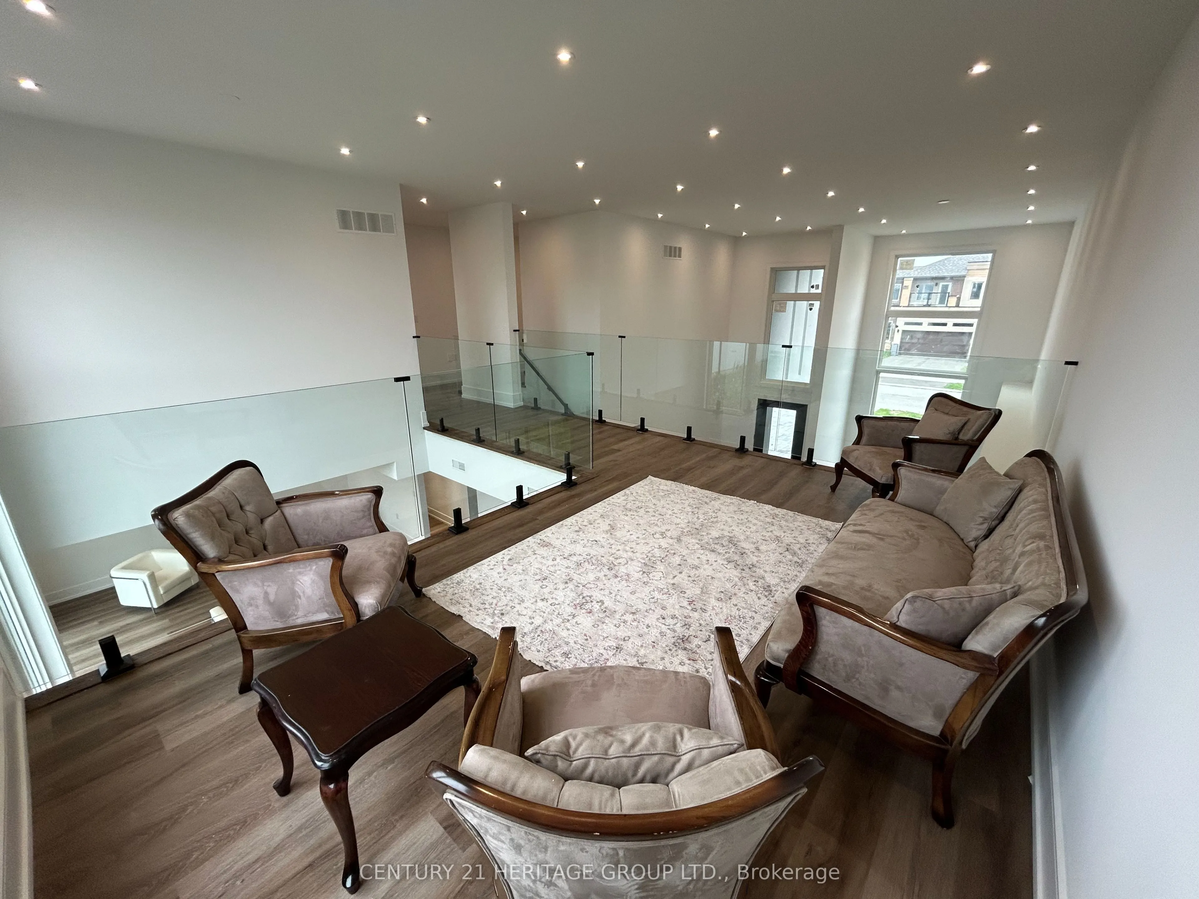3714 Quayside Drive
