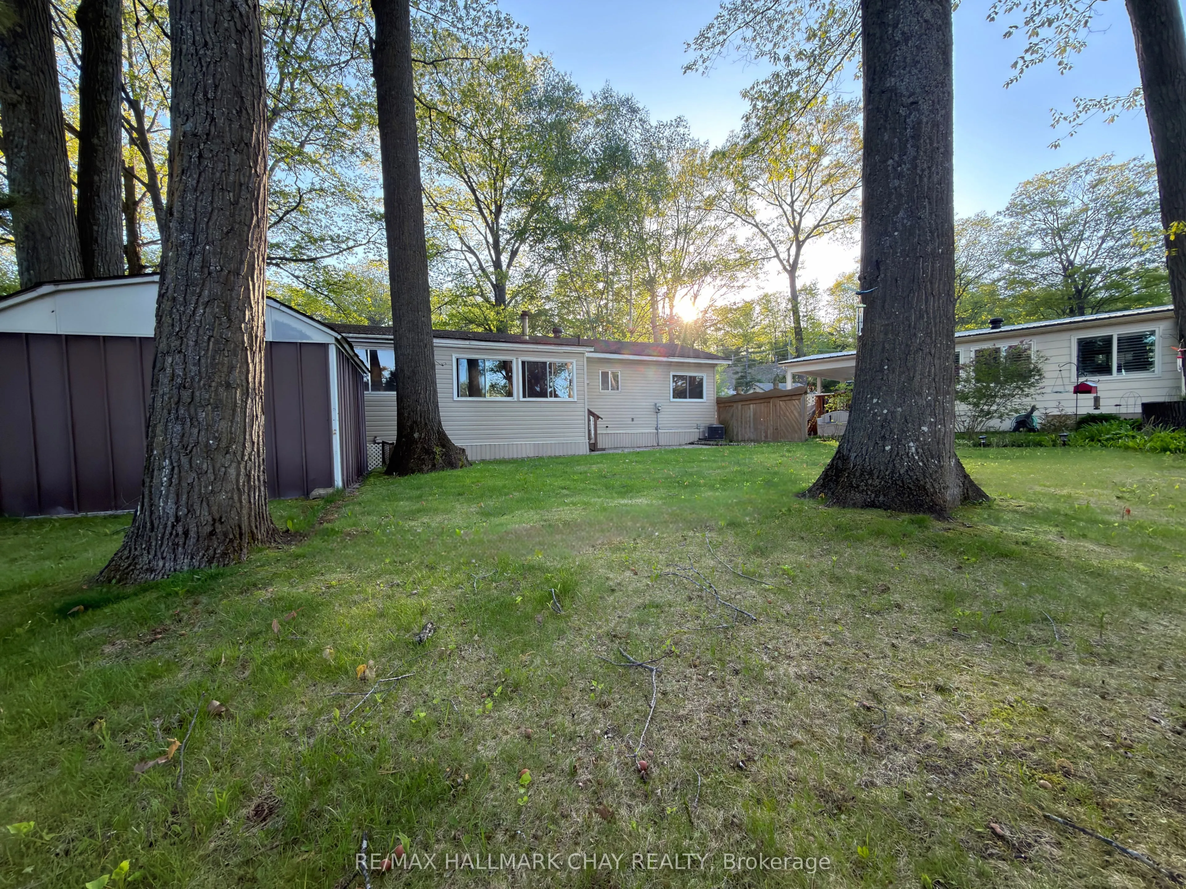 13 Carruthers Street N