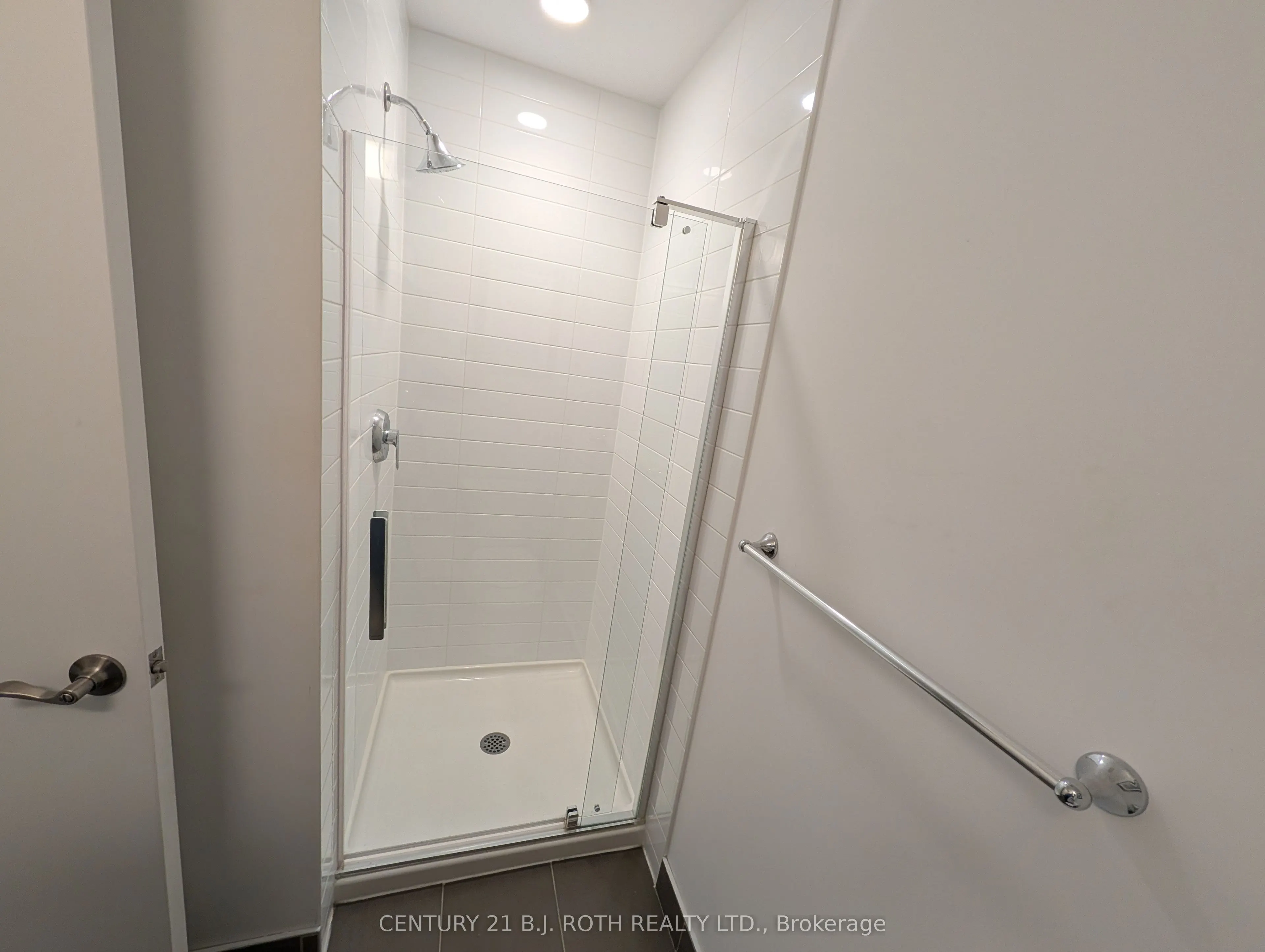 40 HORSESHOE Boulevard #302