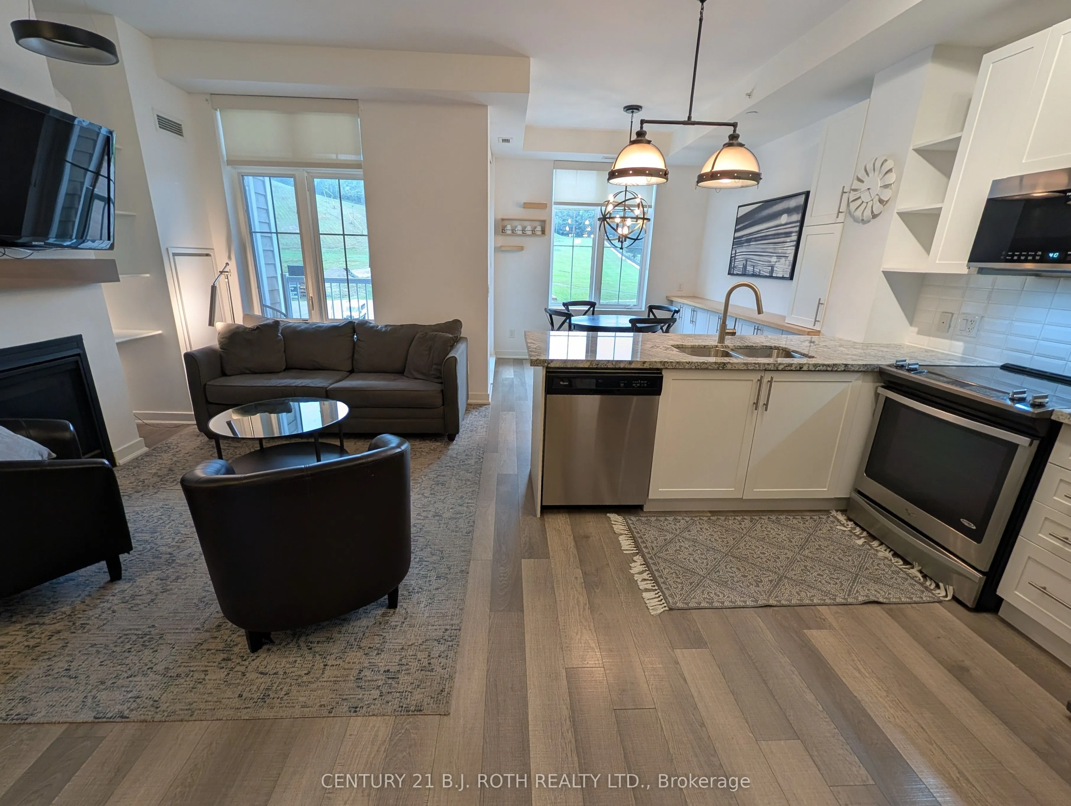 40 HORSESHOE Boulevard #302