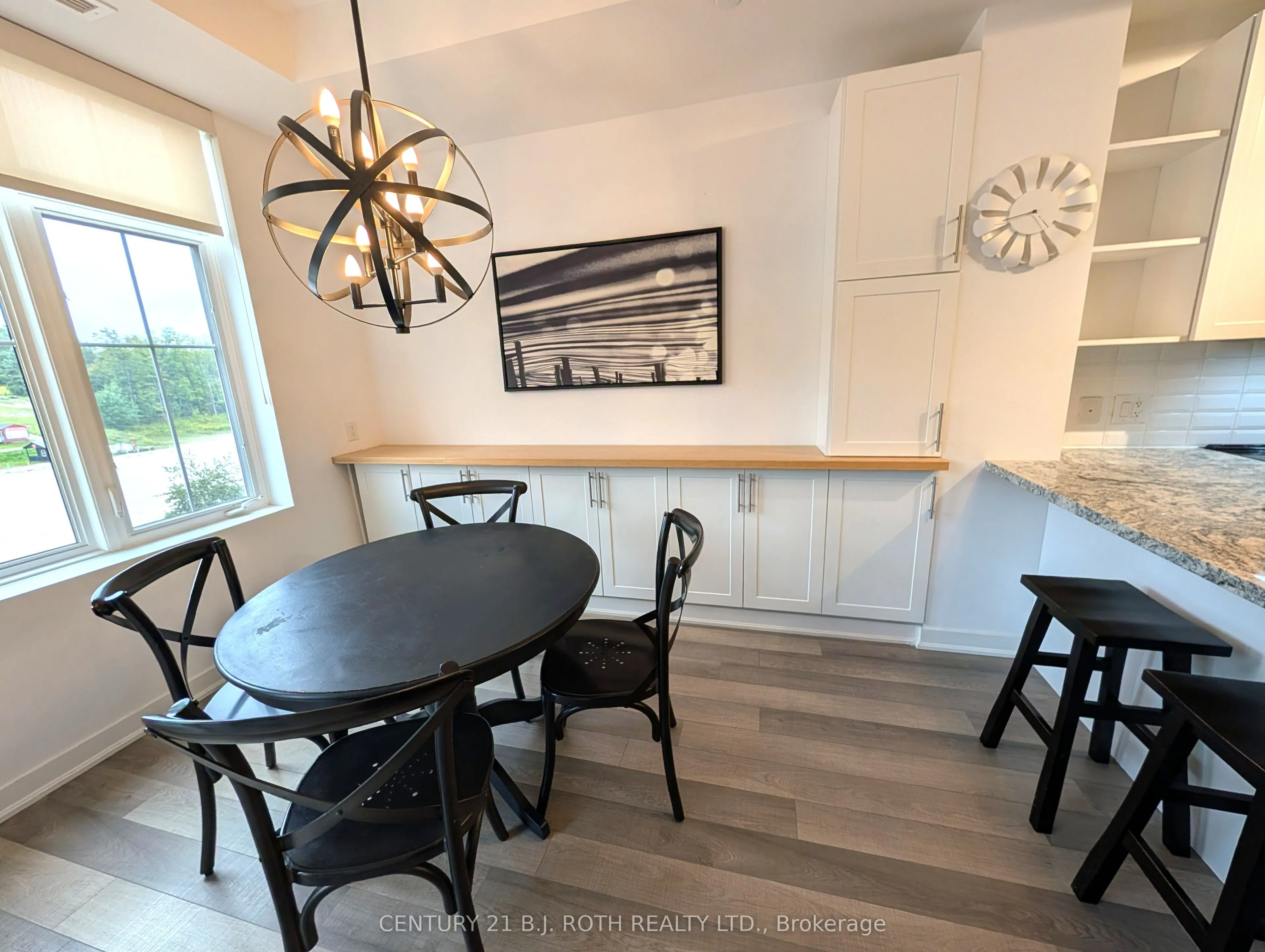 40 HORSESHOE Boulevard #302