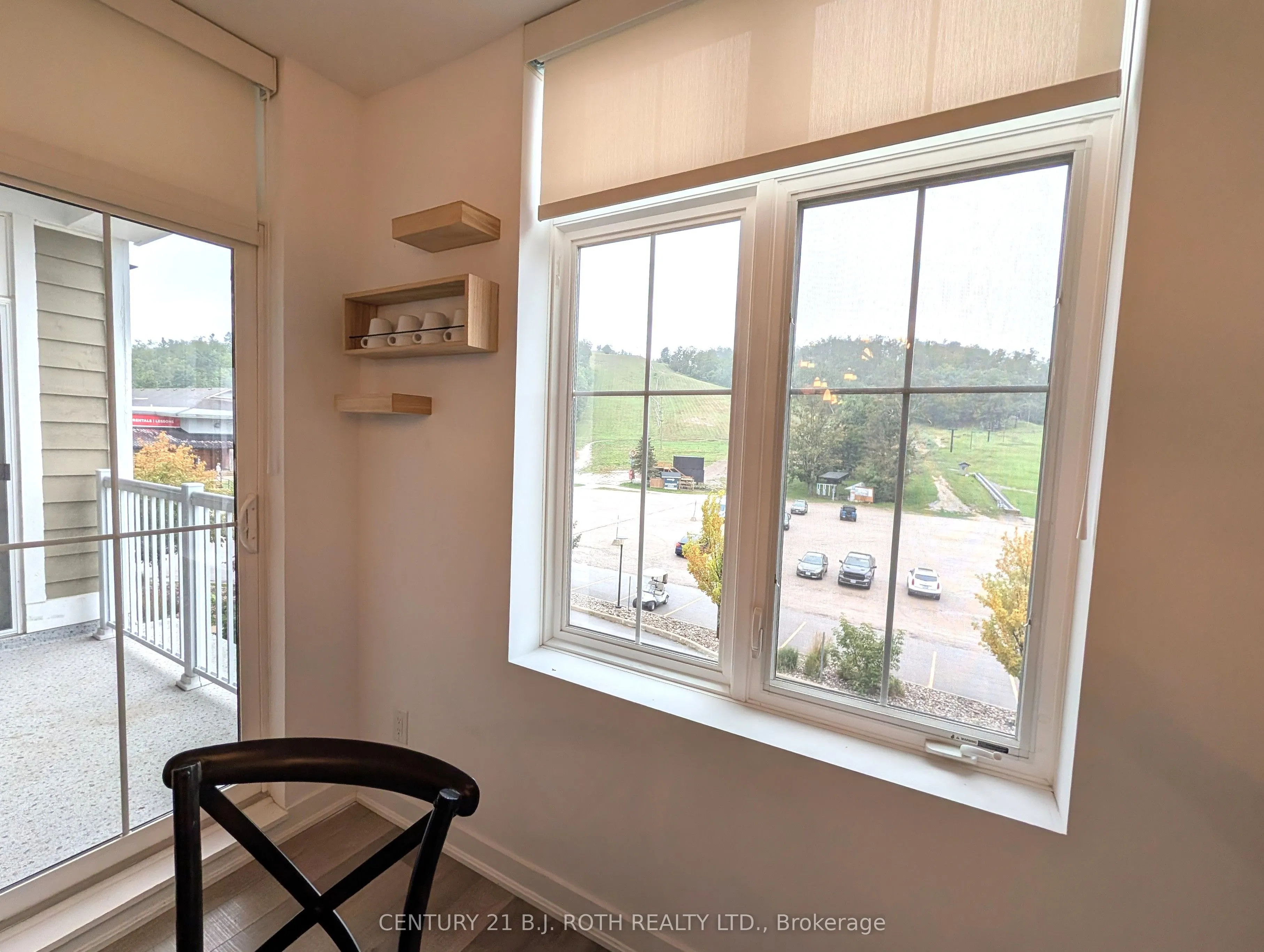 40 HORSESHOE Boulevard #302