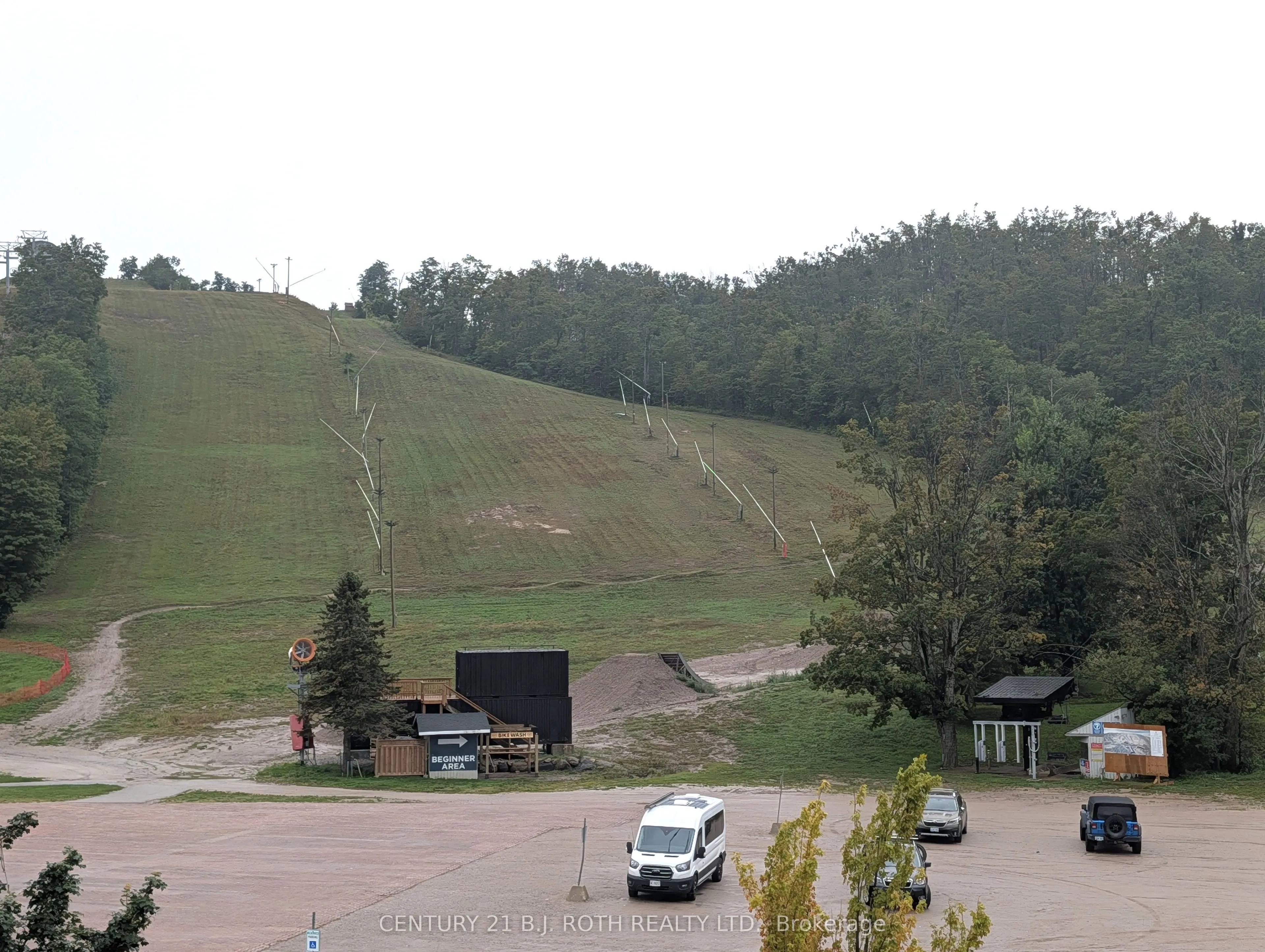 40 HORSESHOE Boulevard #302