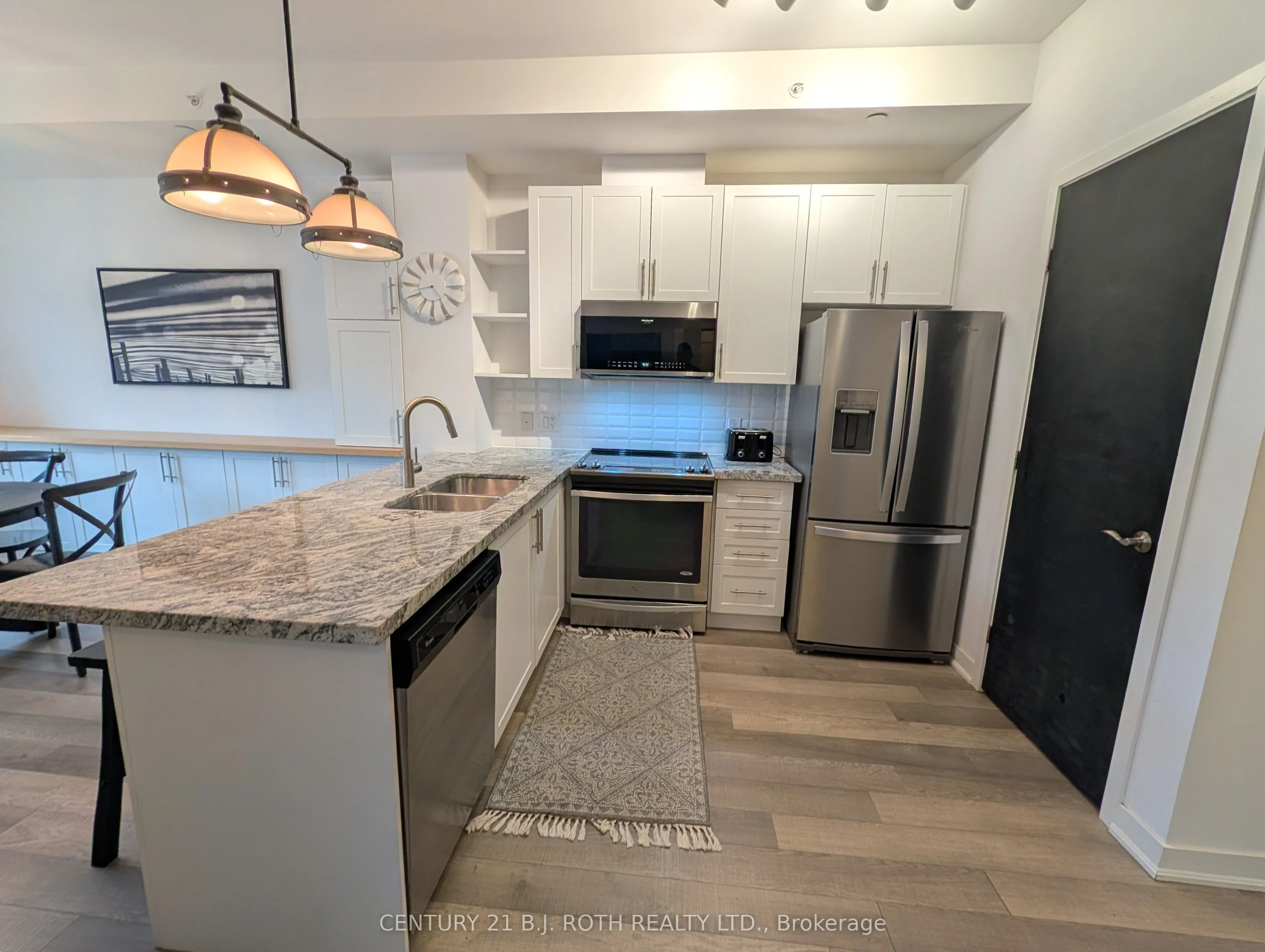 40 HORSESHOE Boulevard #302