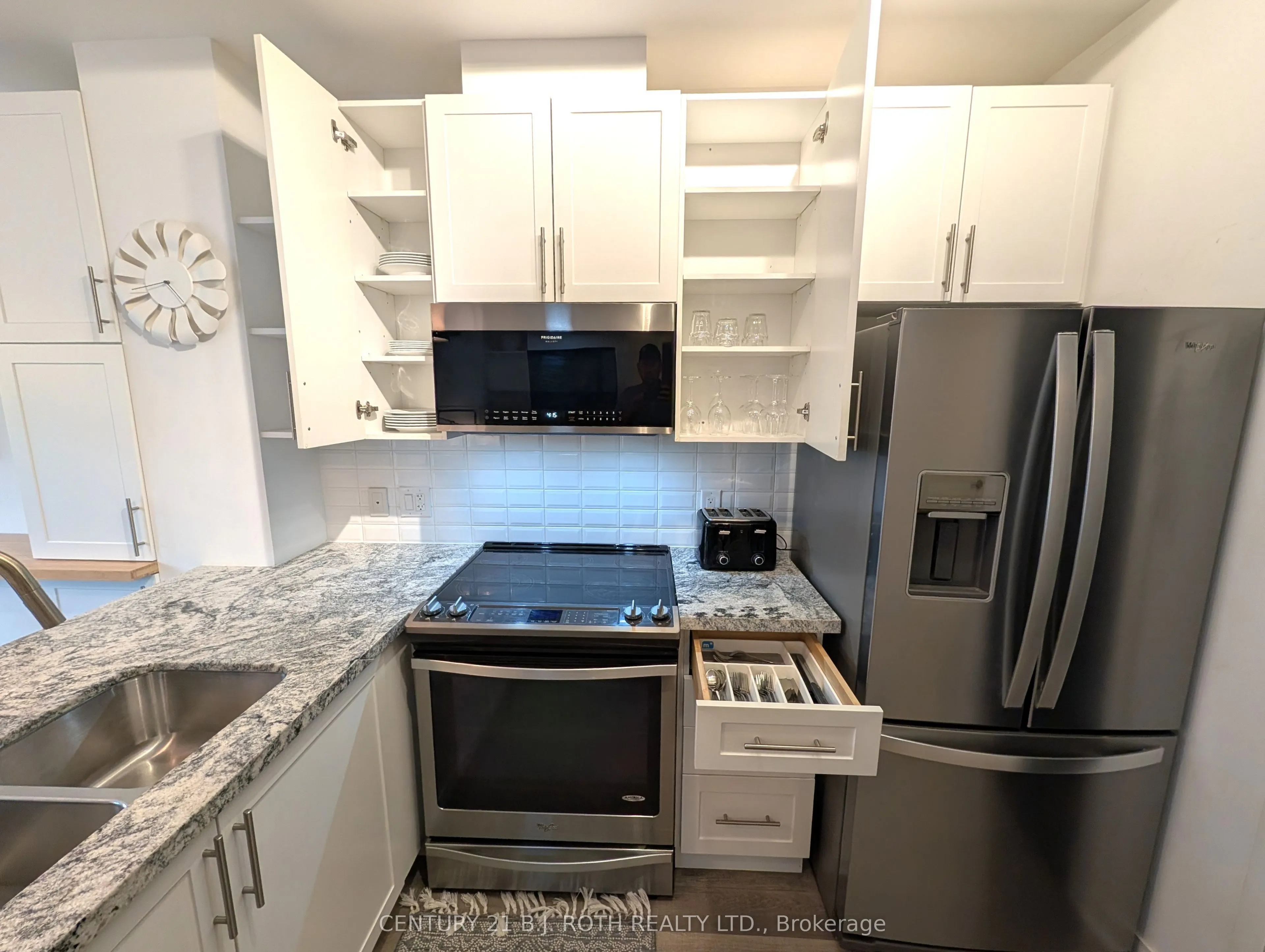 40 HORSESHOE Boulevard #302