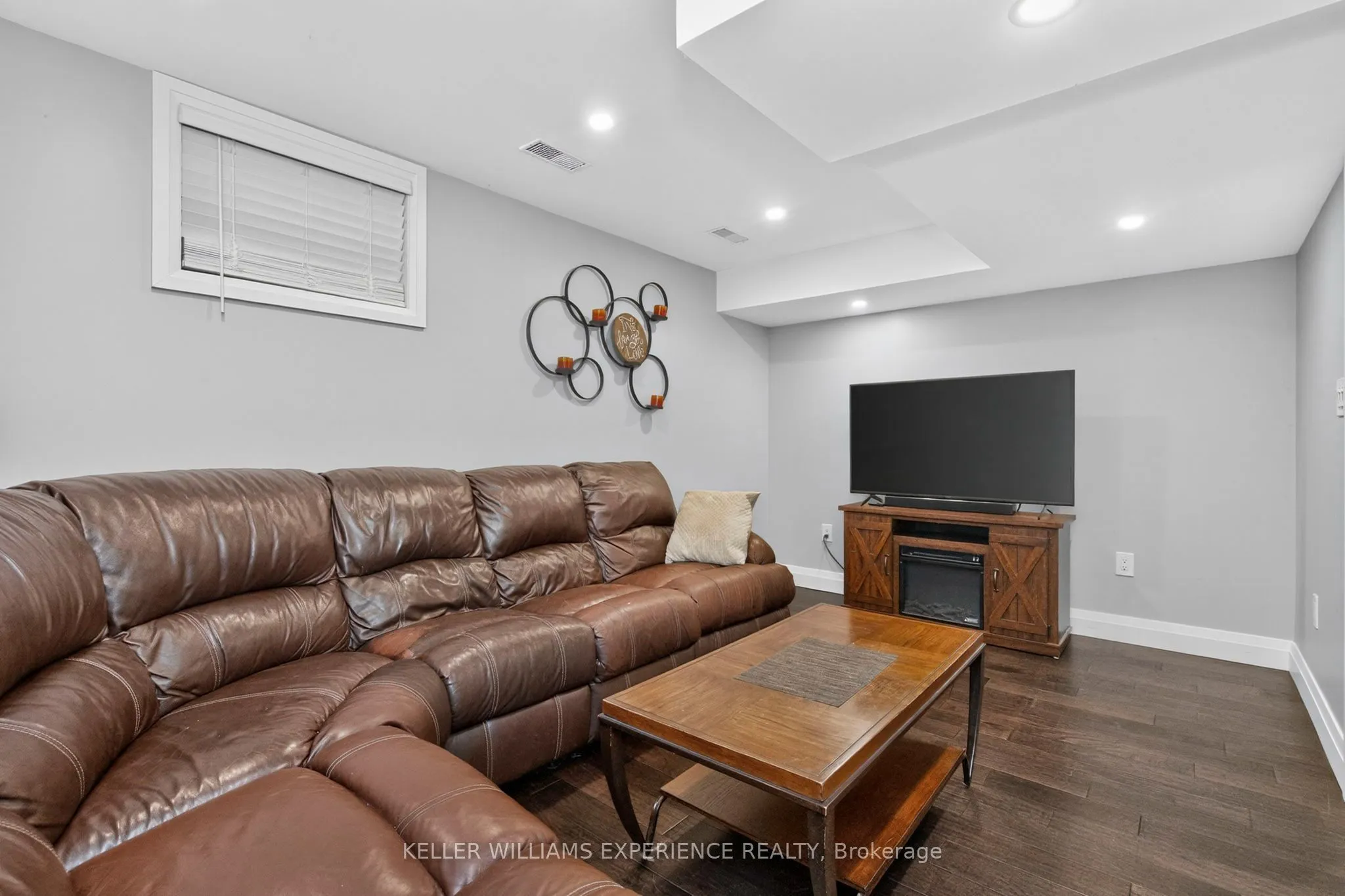 38 Kenwell Crescent #9