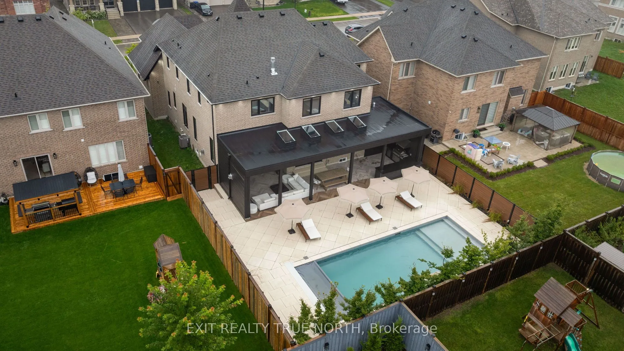 106 Rugman Crescent