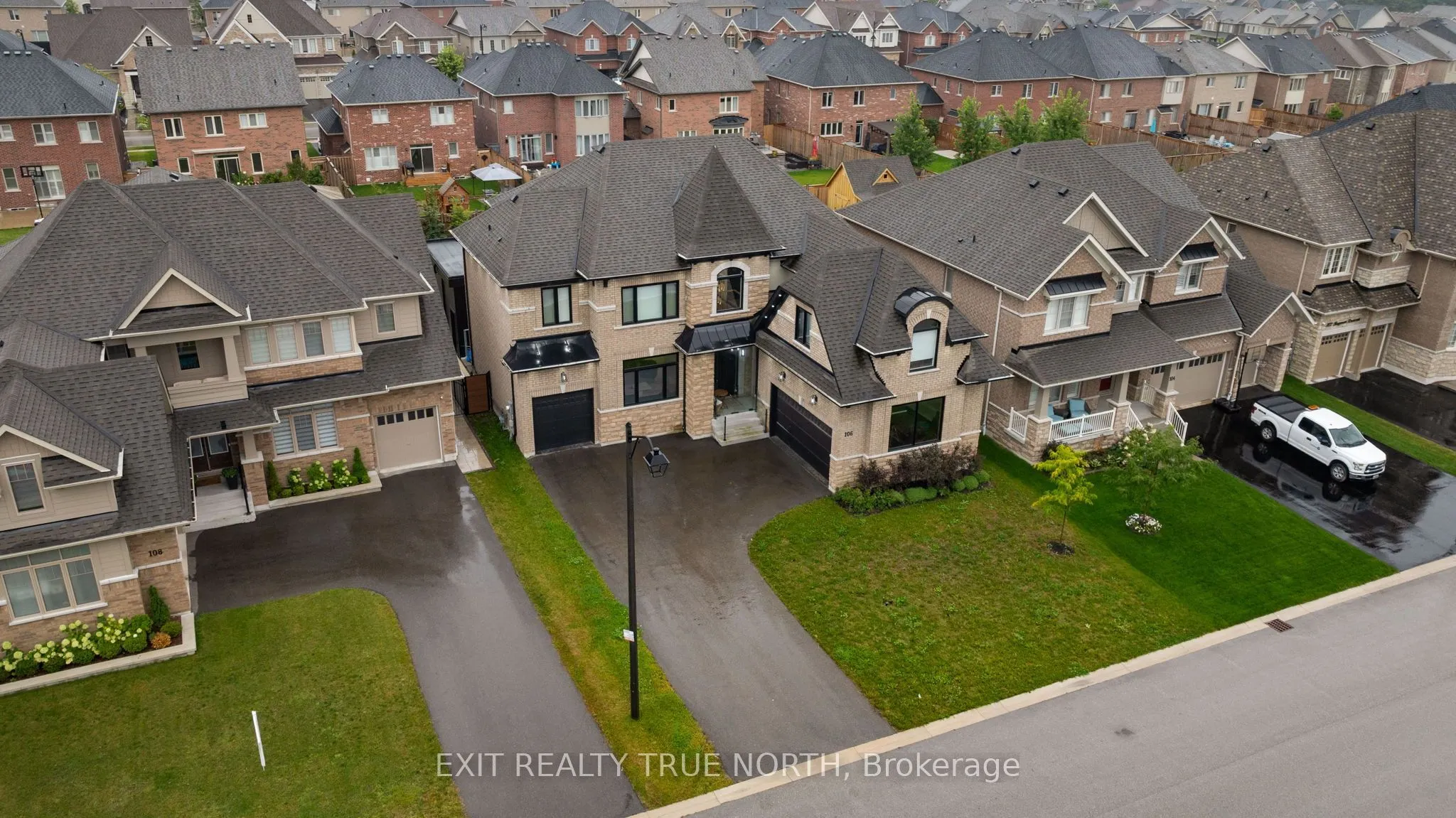 106 Rugman Crescent
