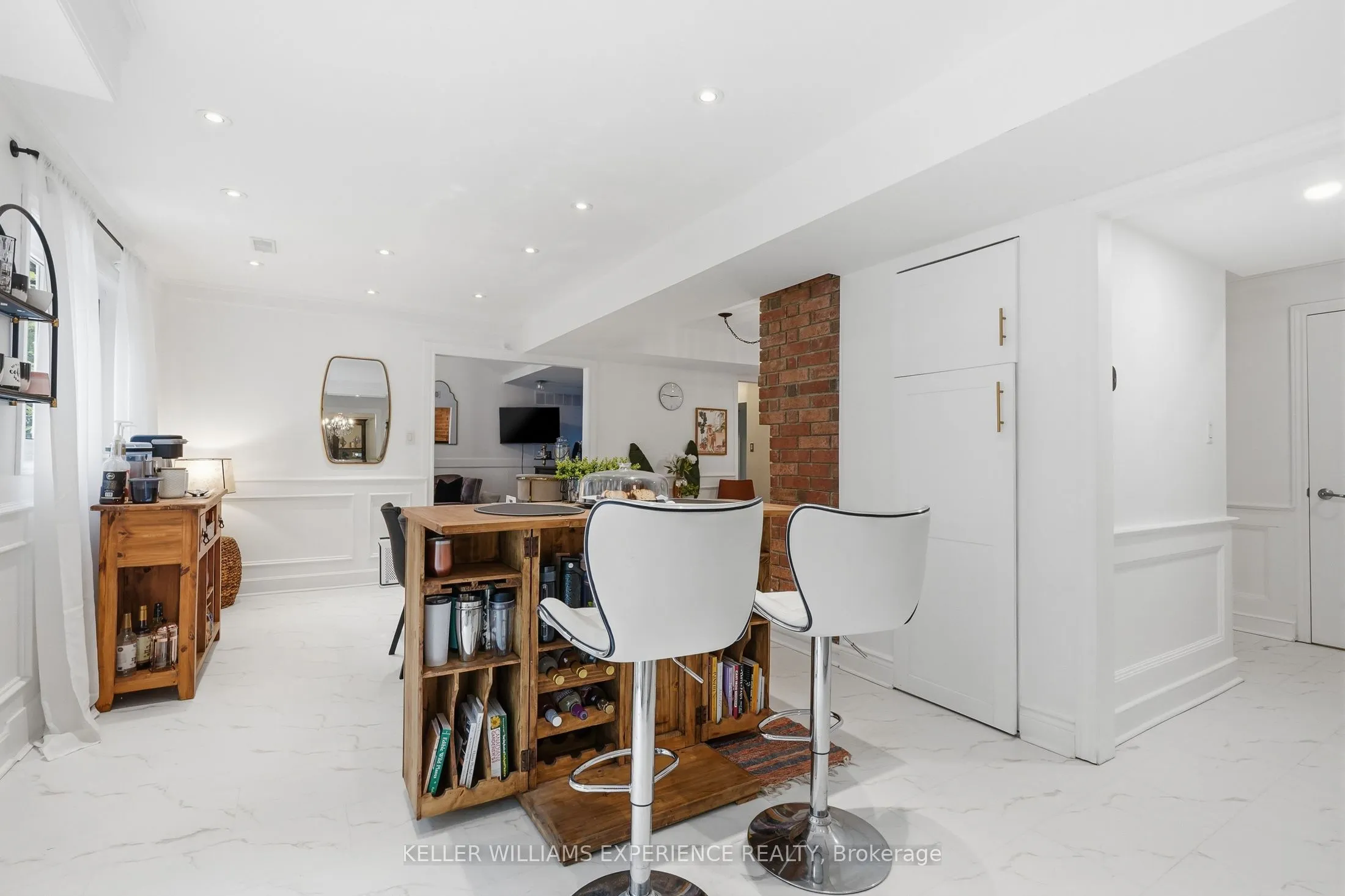 2 Seeley Court