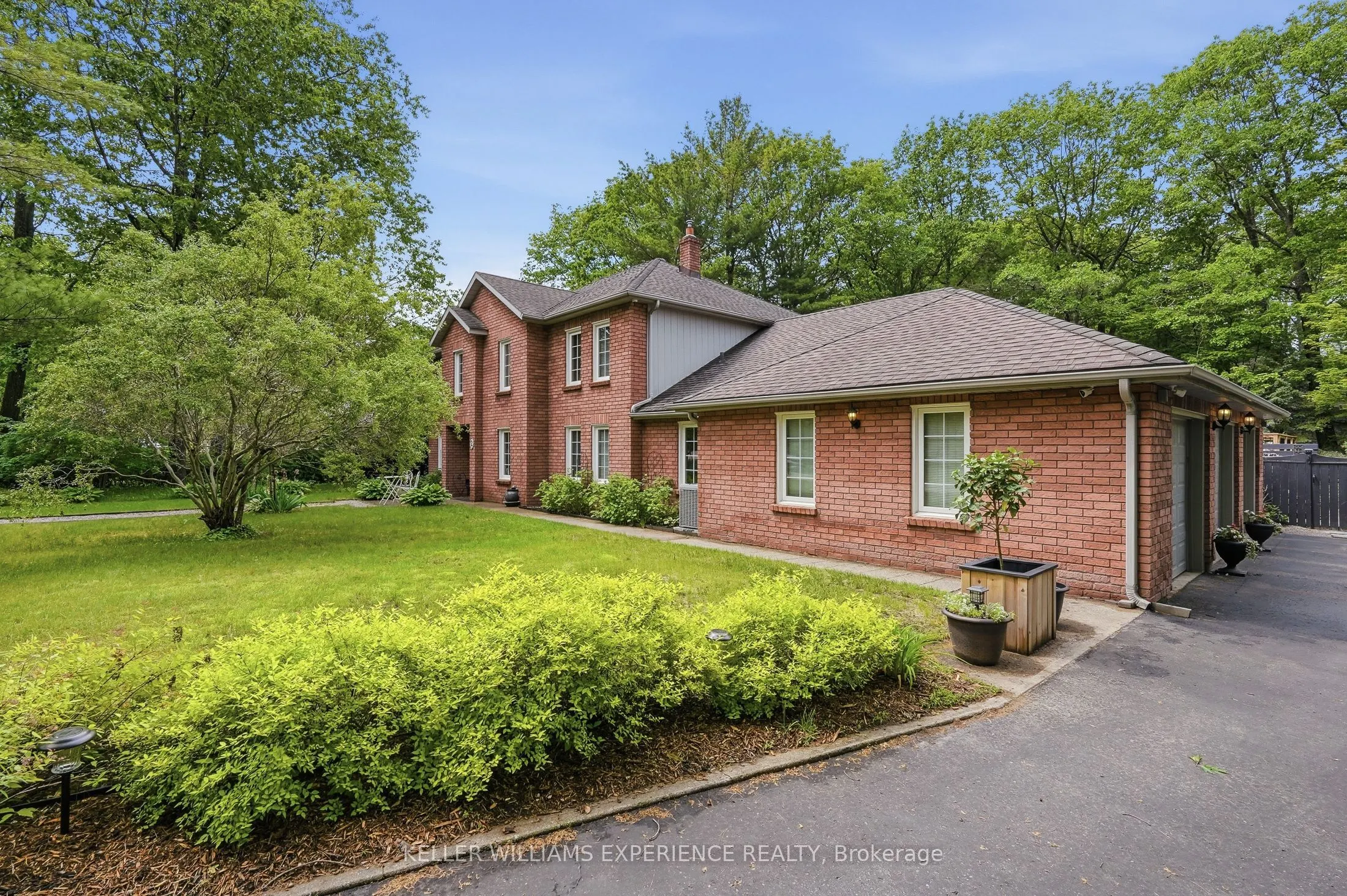 2 Seeley Court