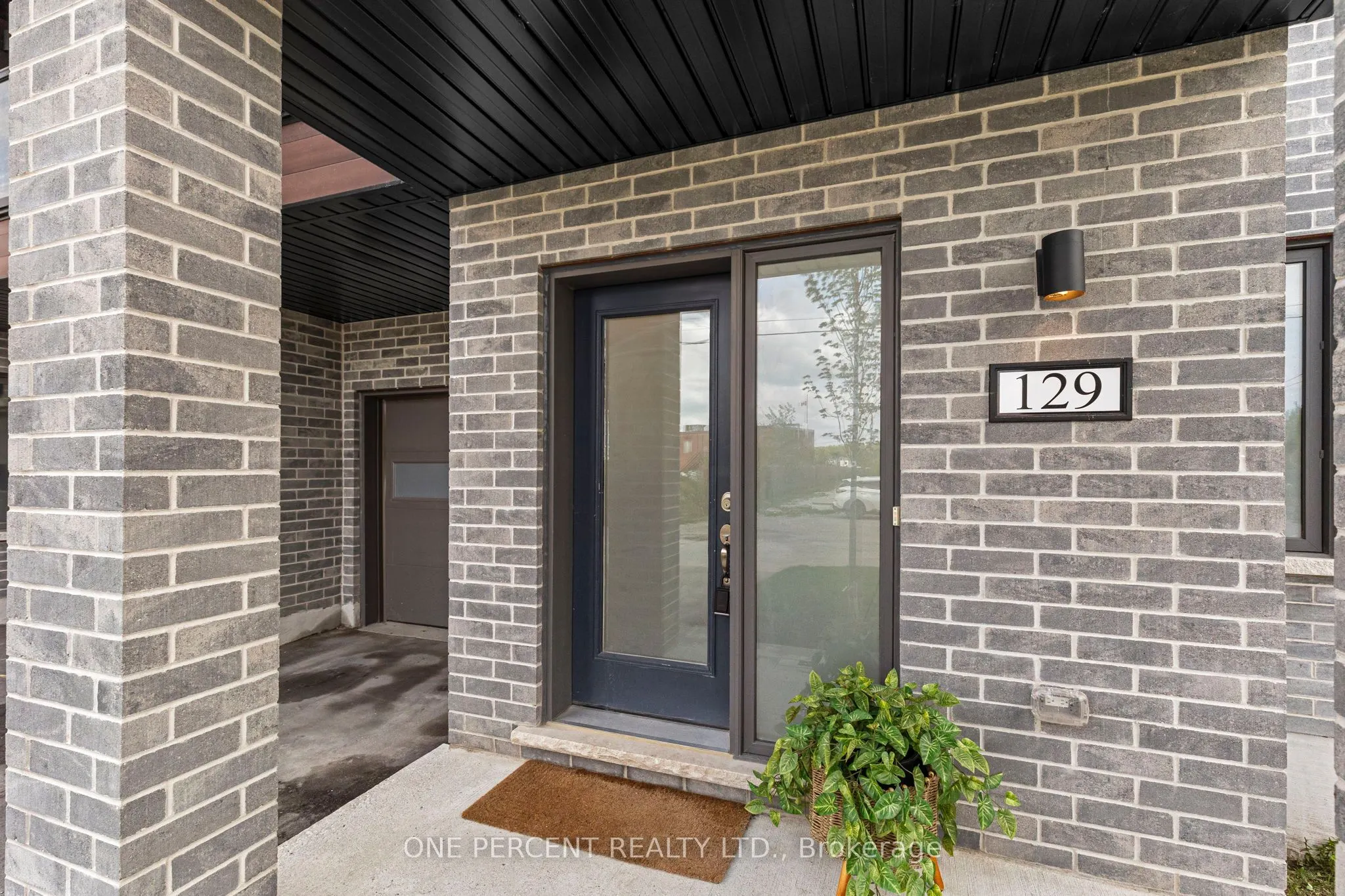 129 Colborne Street E