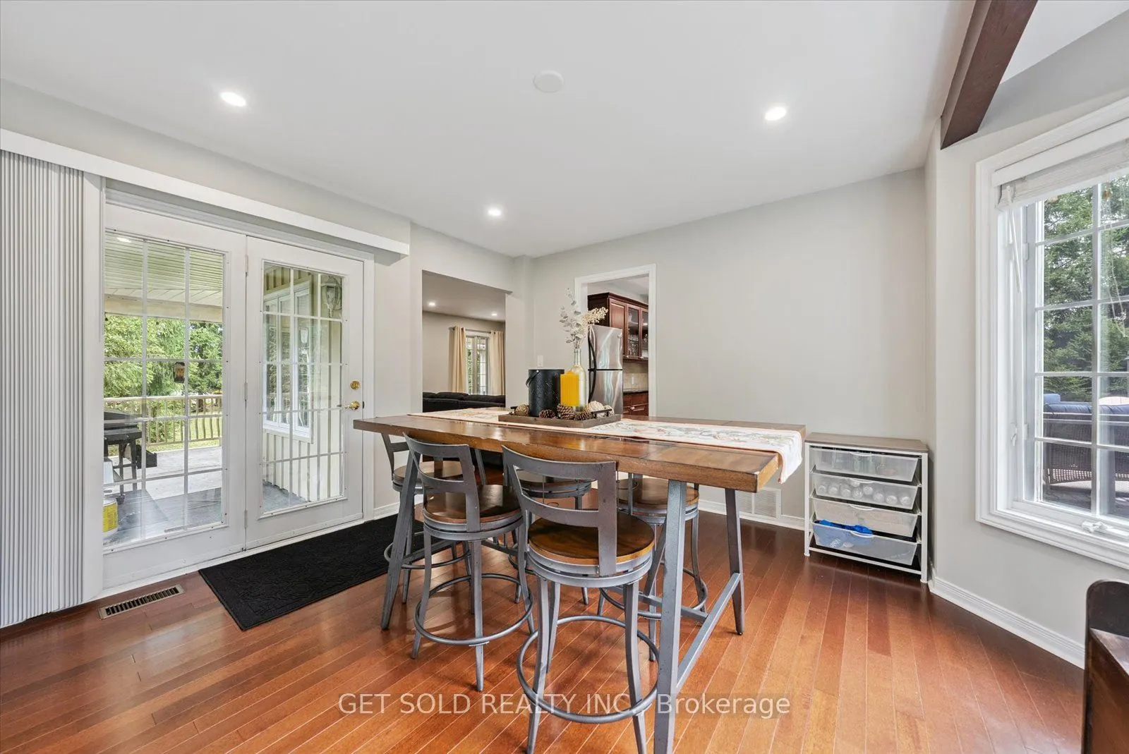 77 Simcoe Road