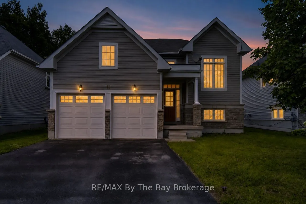 11 Grand Poplar Lane