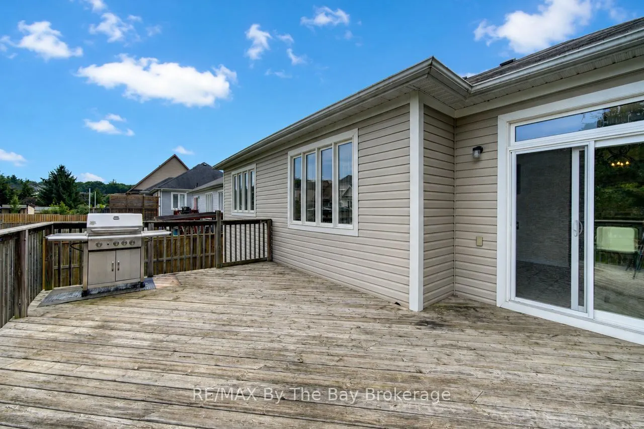 11 Grand Poplar Lane