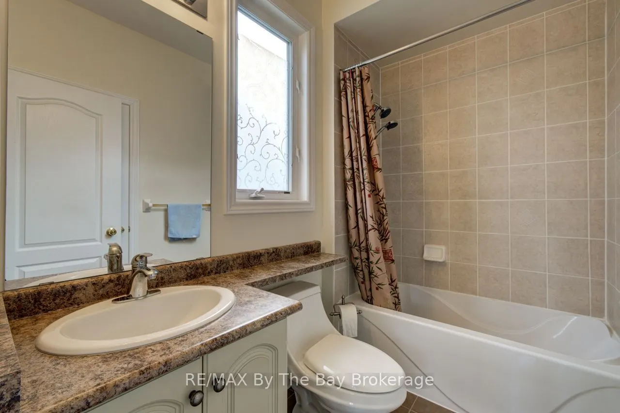 11 Grand Poplar Lane