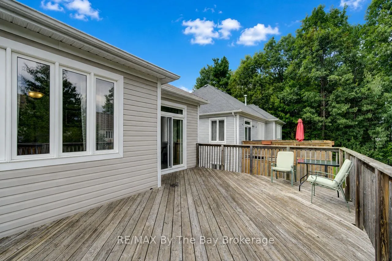 11 Grand Poplar Lane