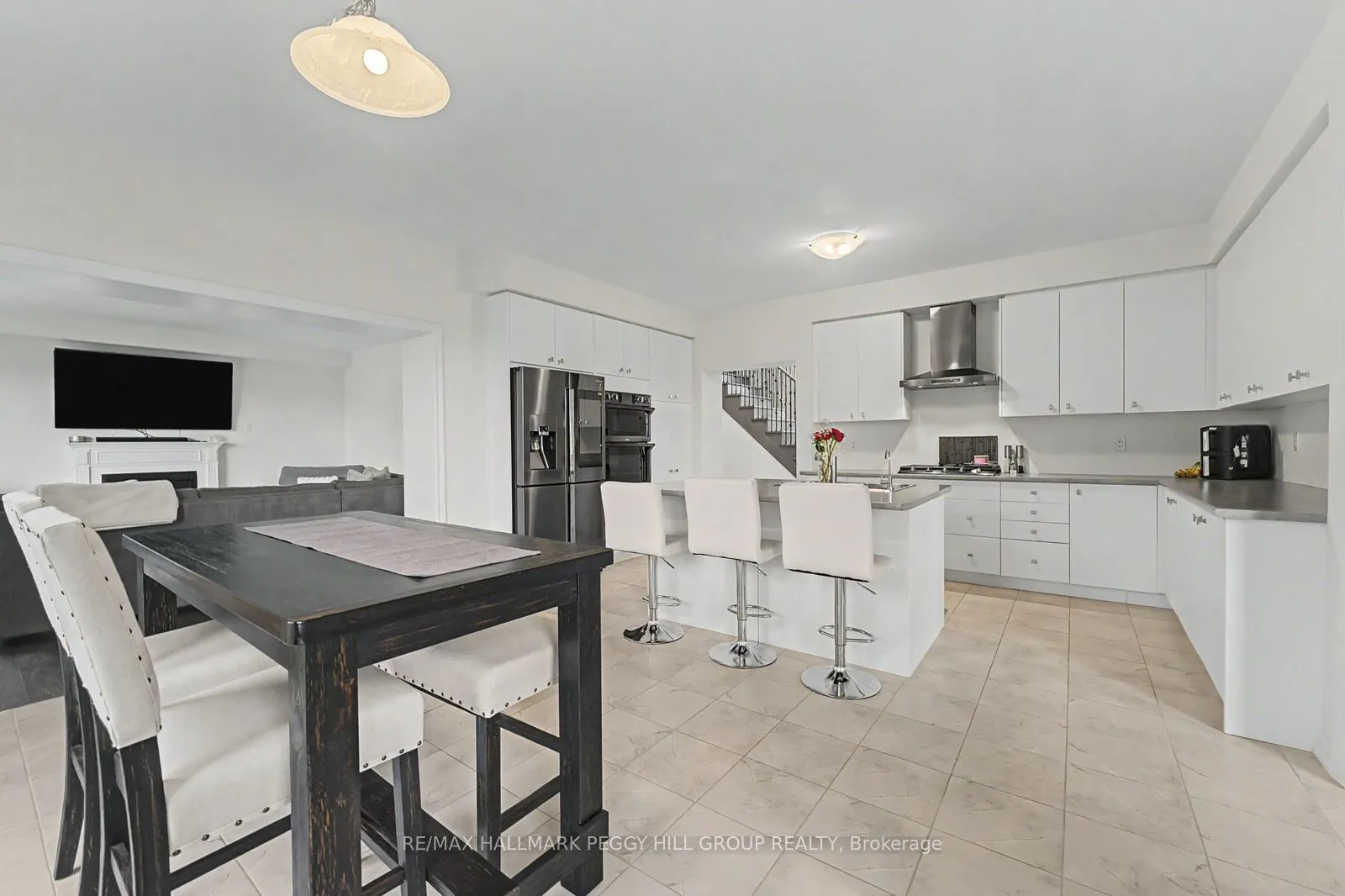 113 Rugman Crescent