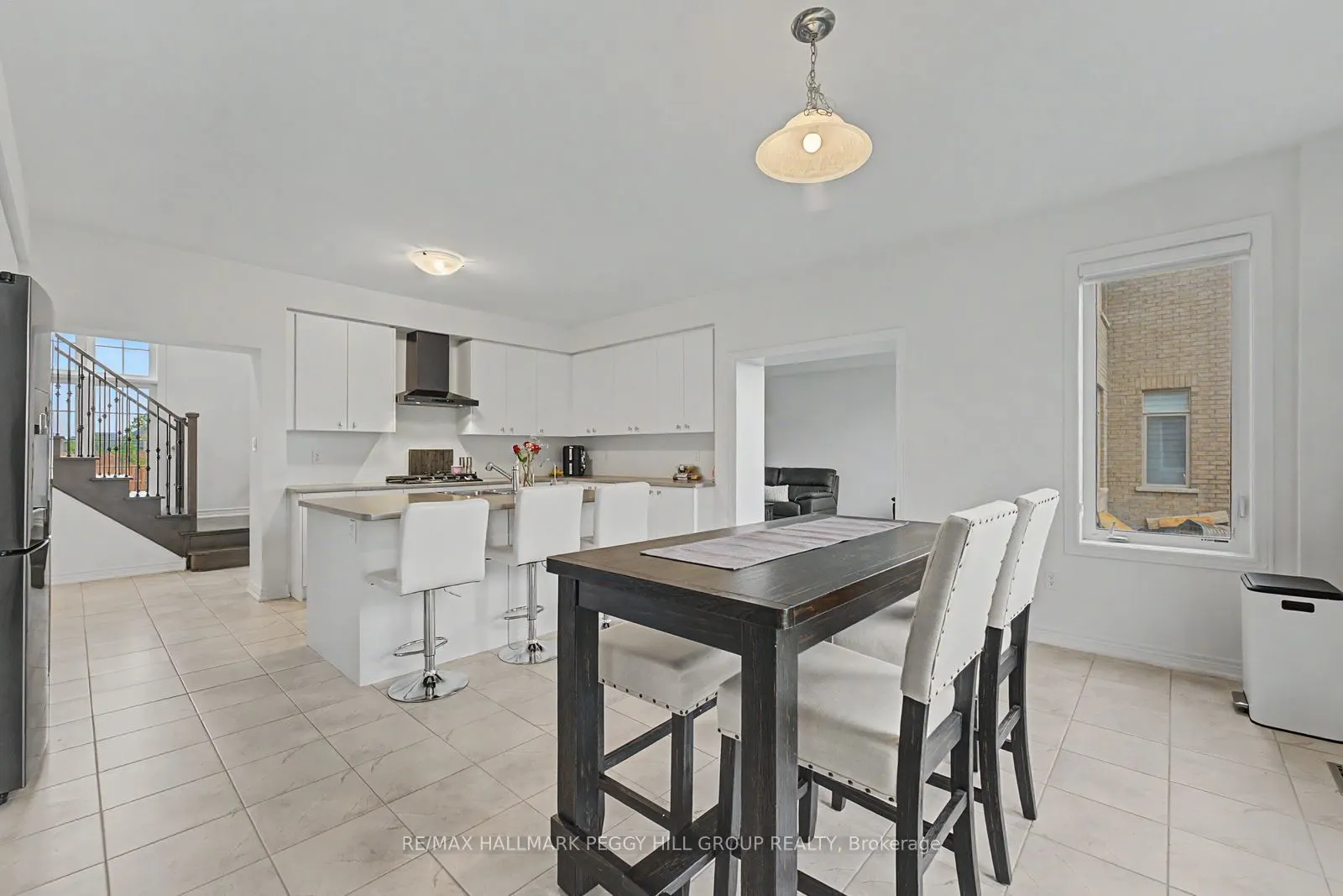 113 Rugman Crescent