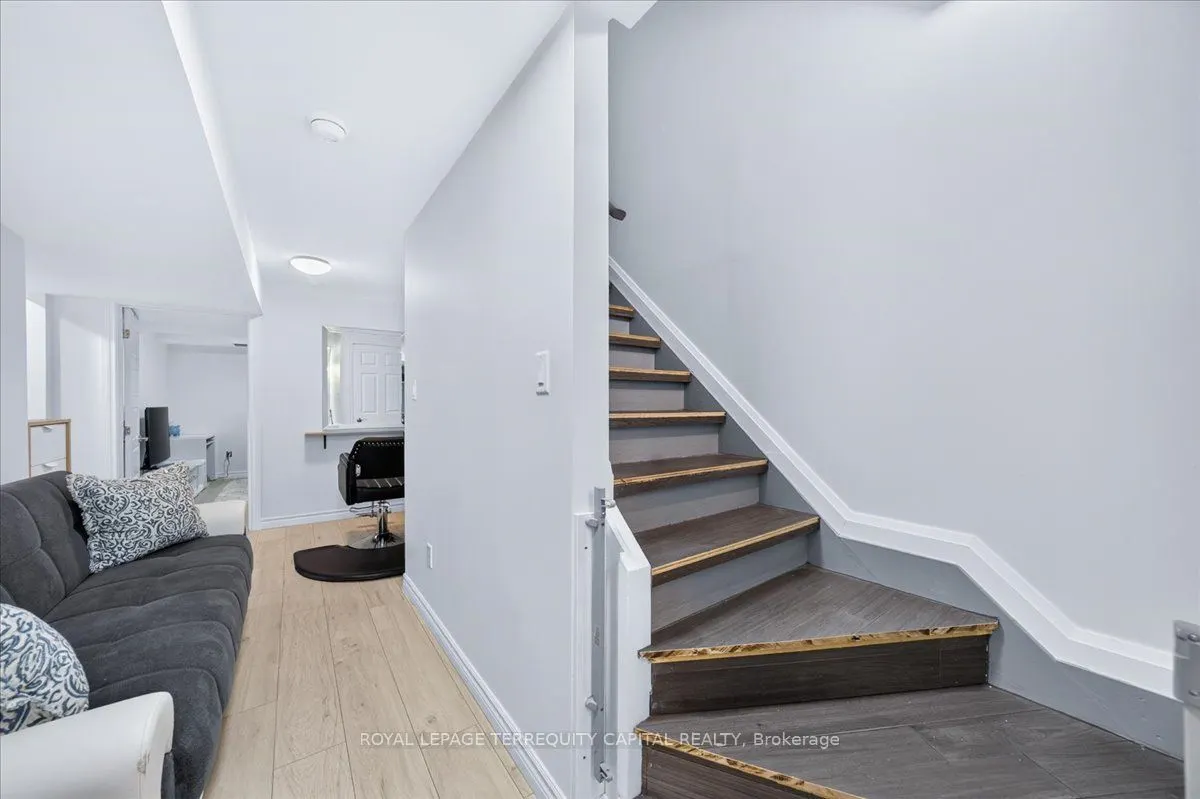 9 Seymour Crescent