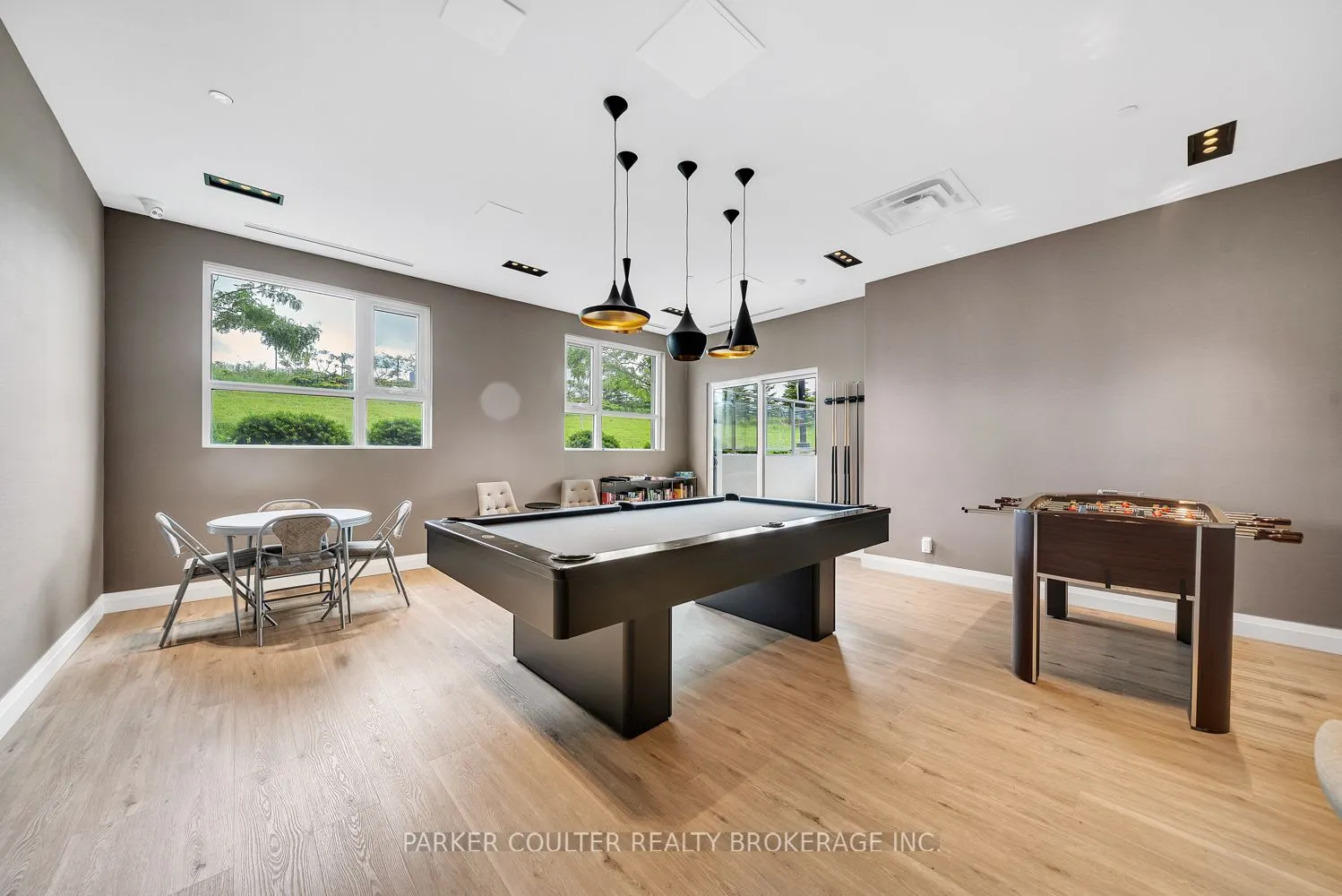 58 Lakeside Terrace #909