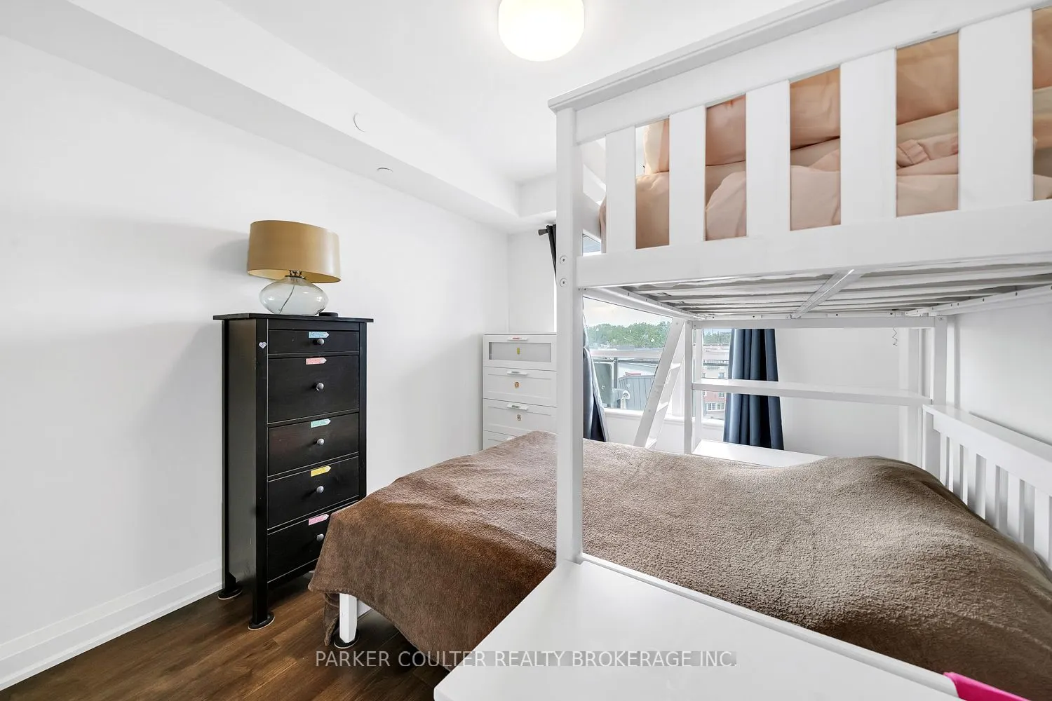 58 Lakeside Terrace #909