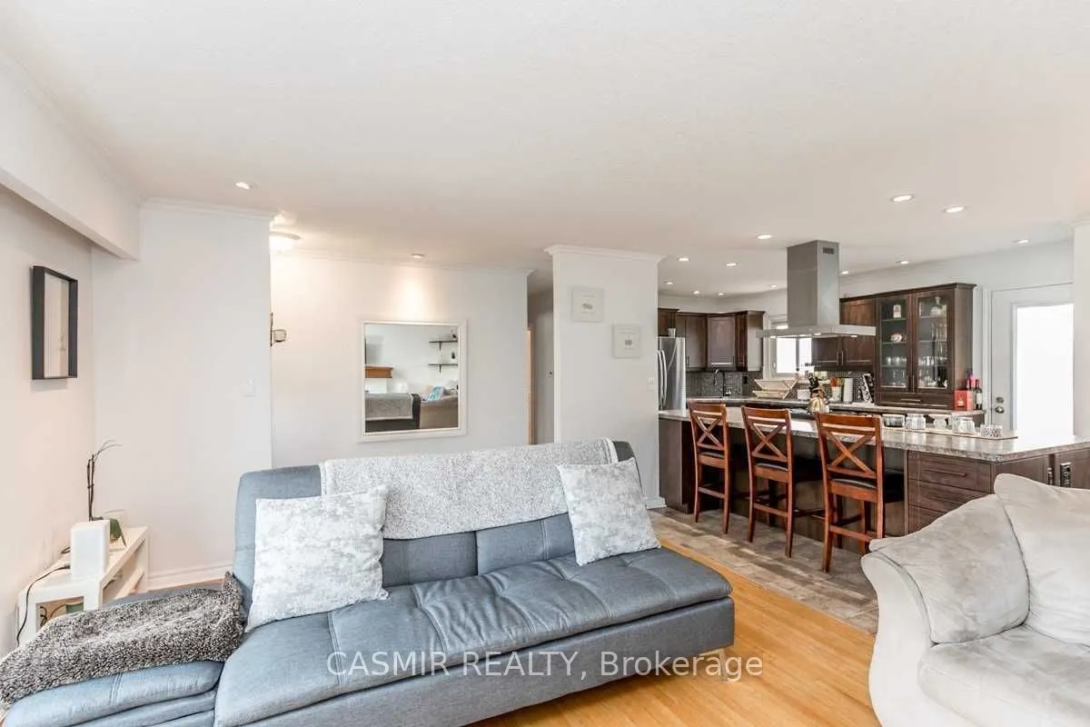 134 North Street W