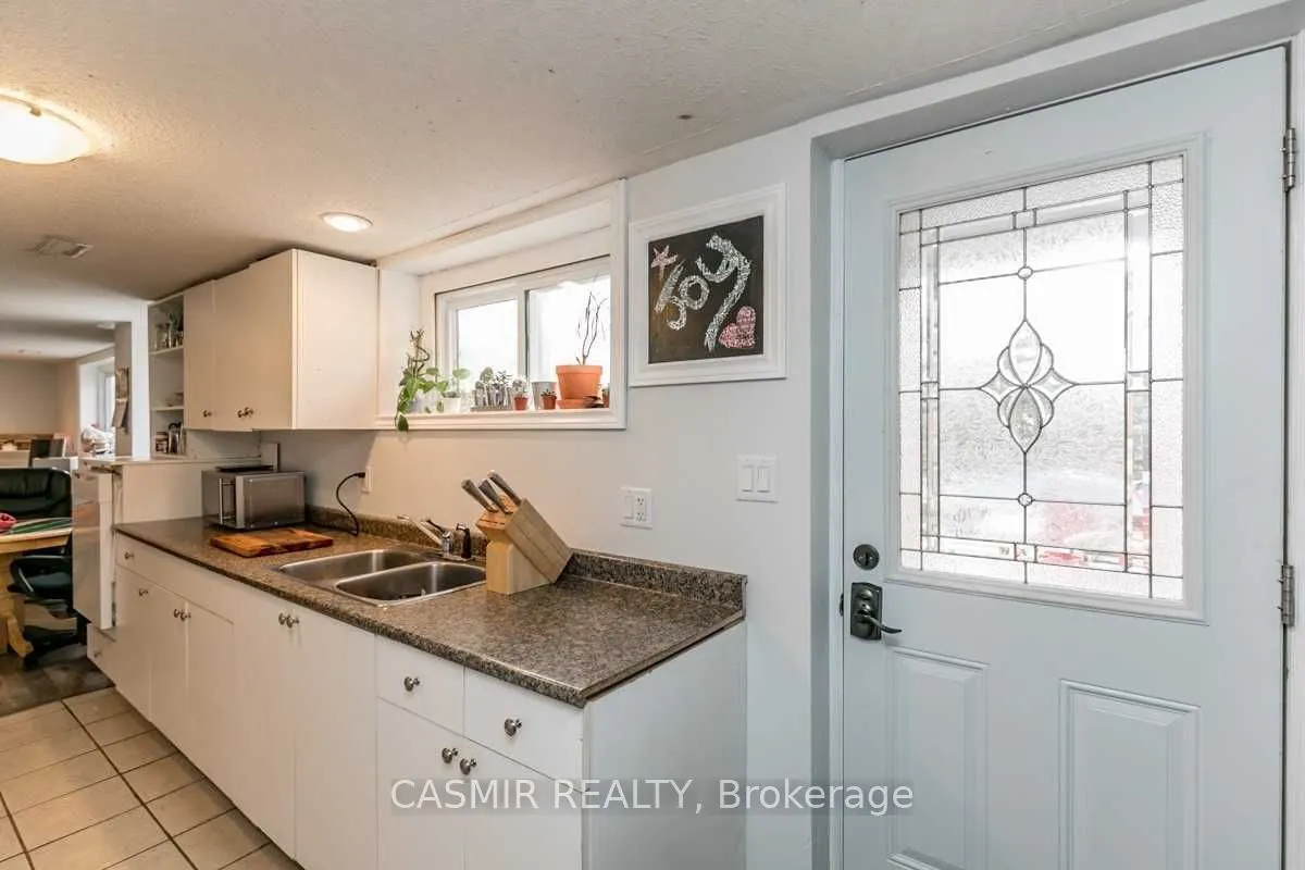 134 North Street W