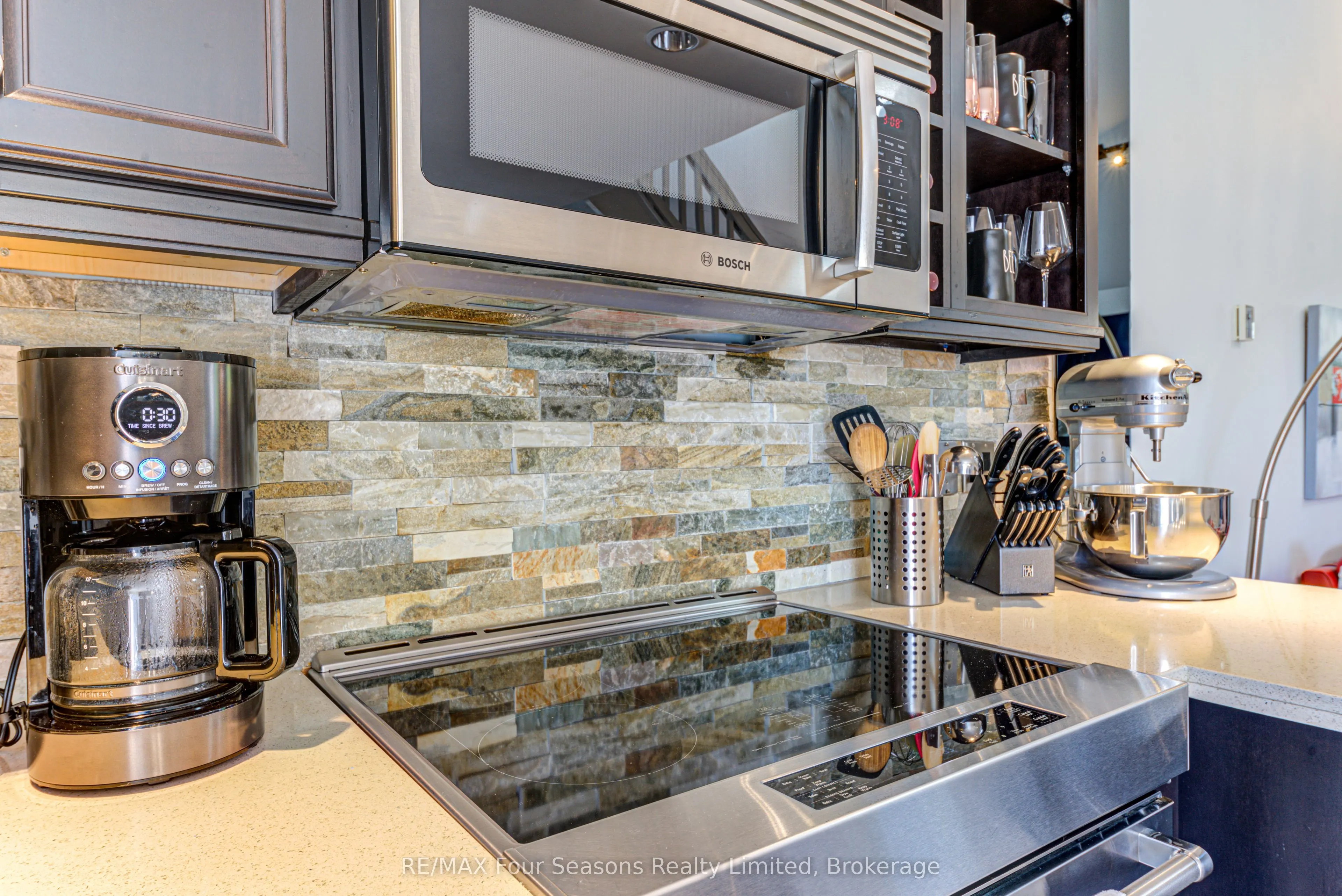 471 Oxbow Crescent #11