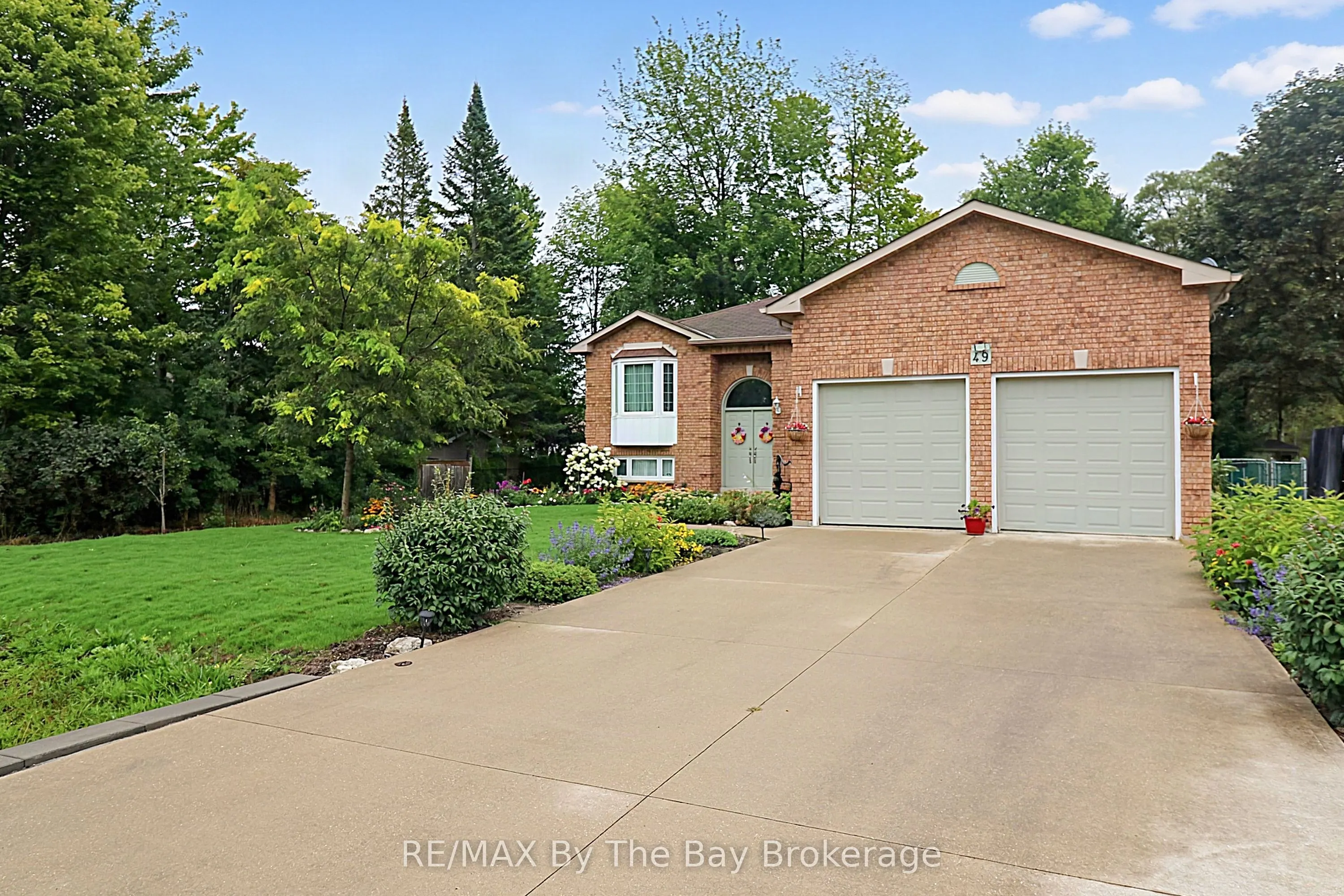 49 Royal Beech Drive
