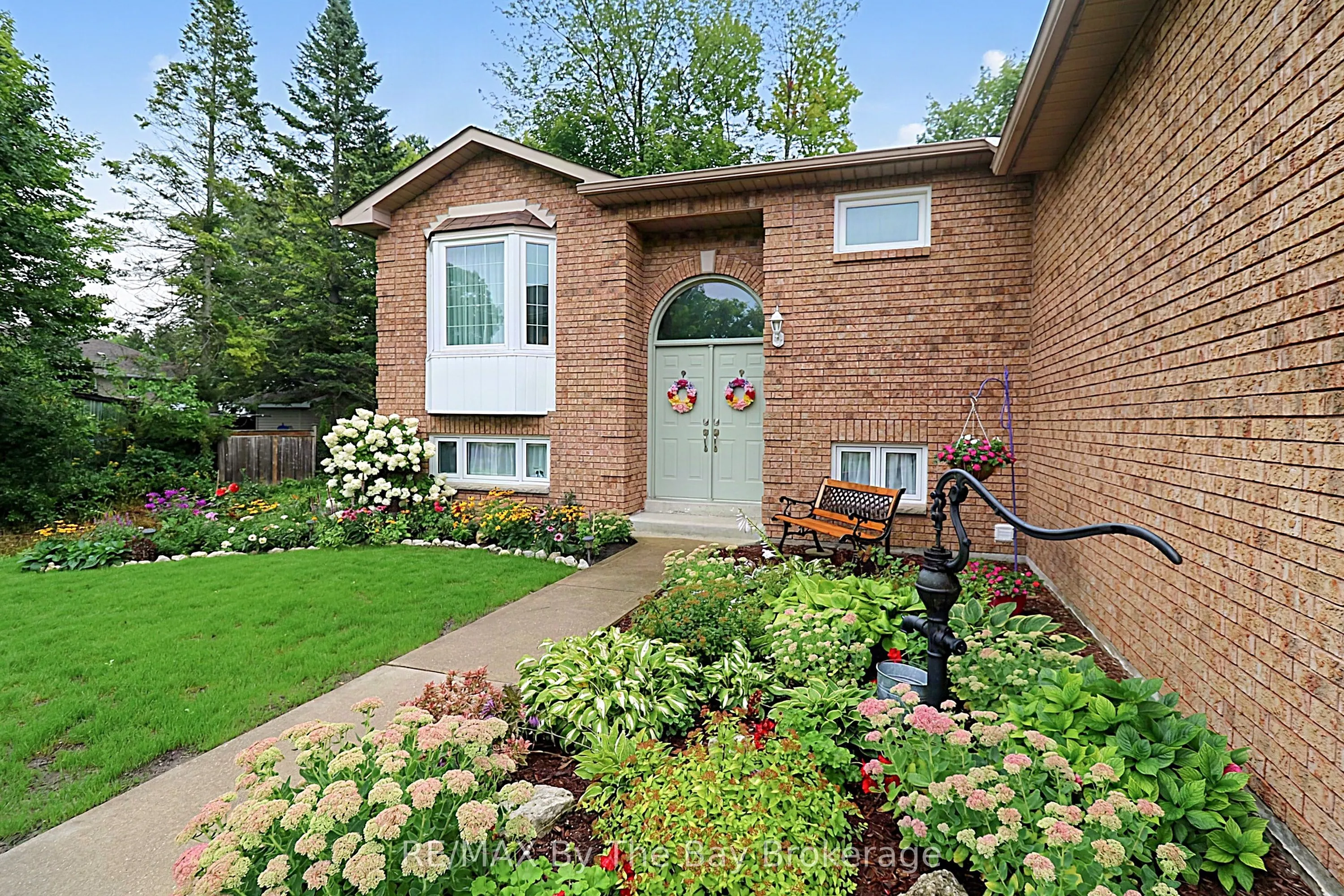 49 Royal Beech Drive