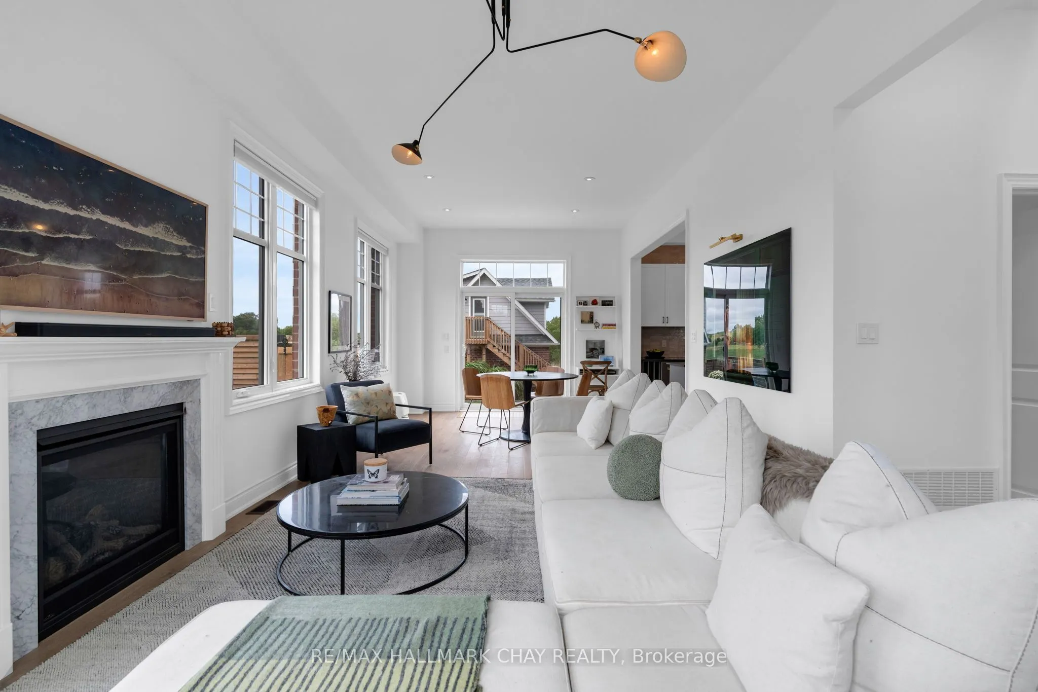 46 Francis Street E