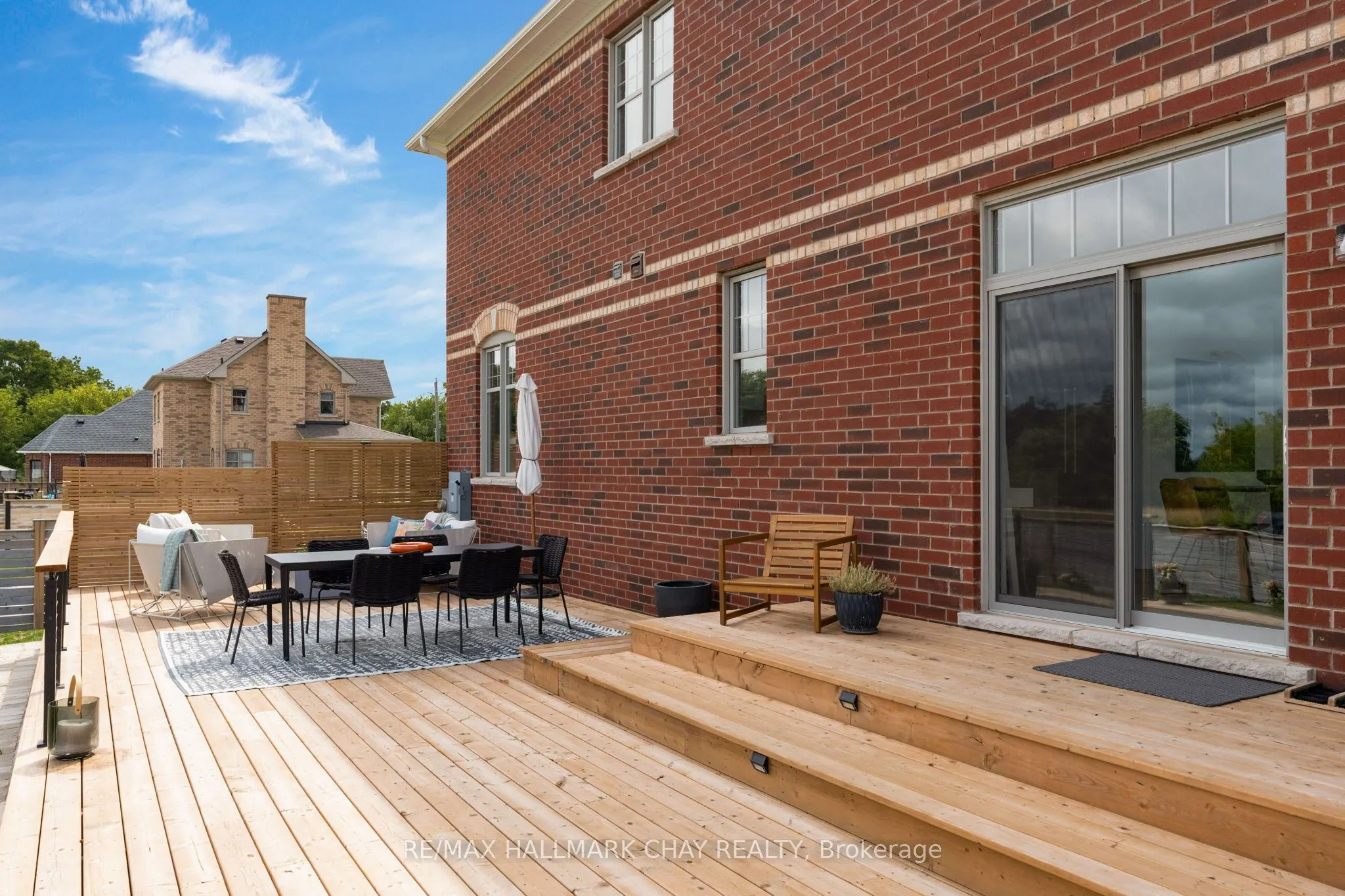 46 Francis Street E