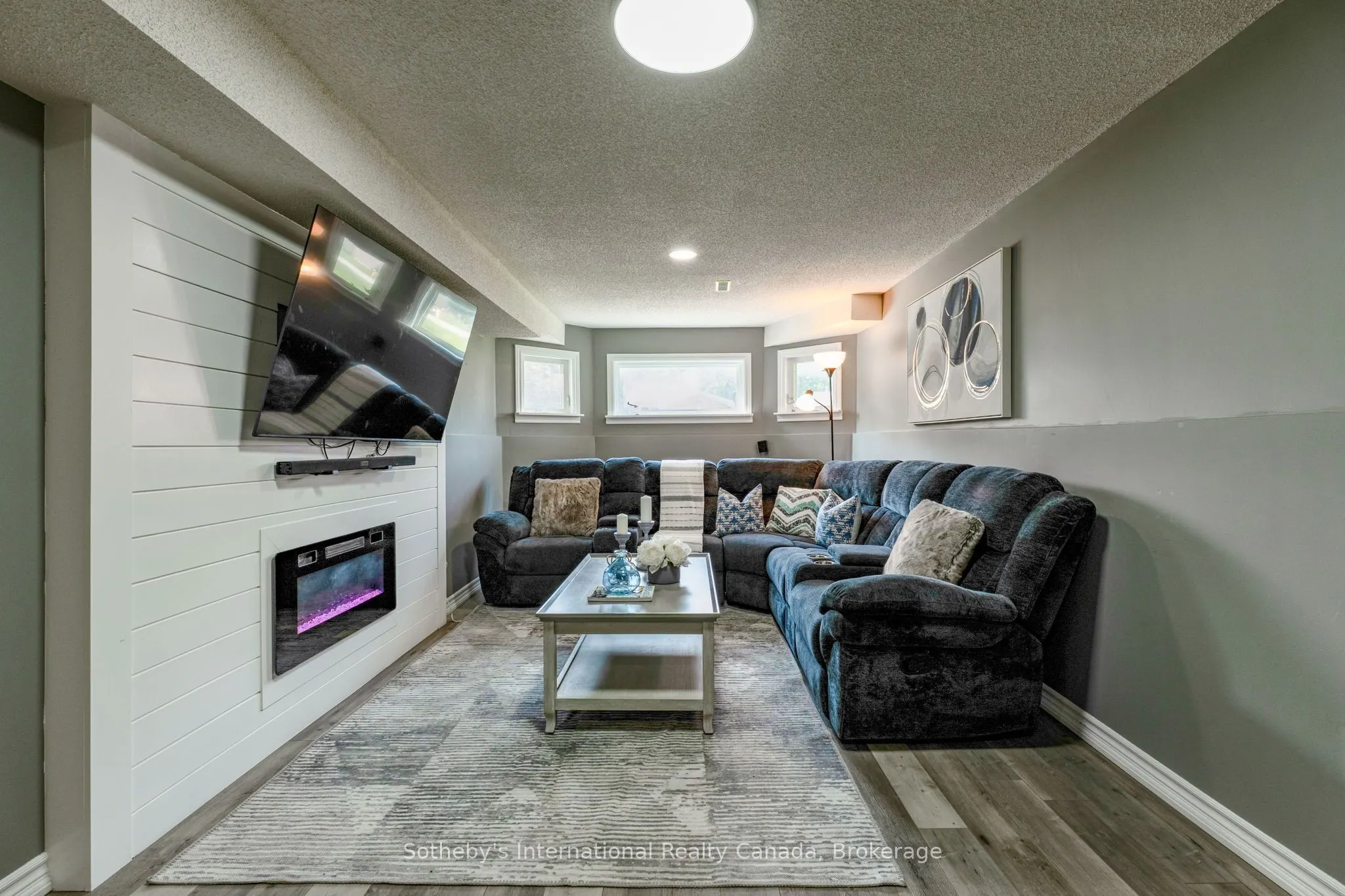 53 Royal Beech Drive