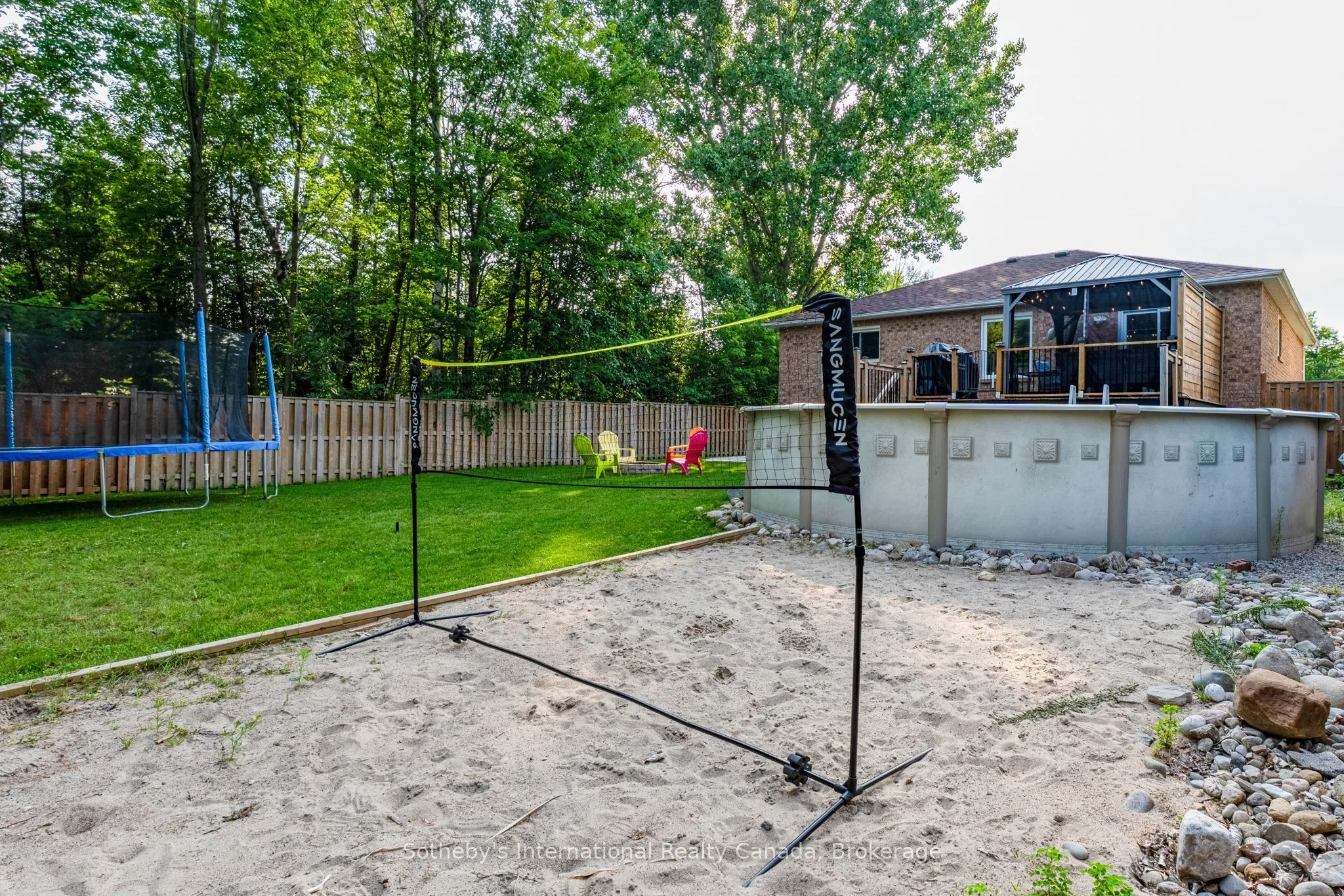 53 Royal Beech Drive