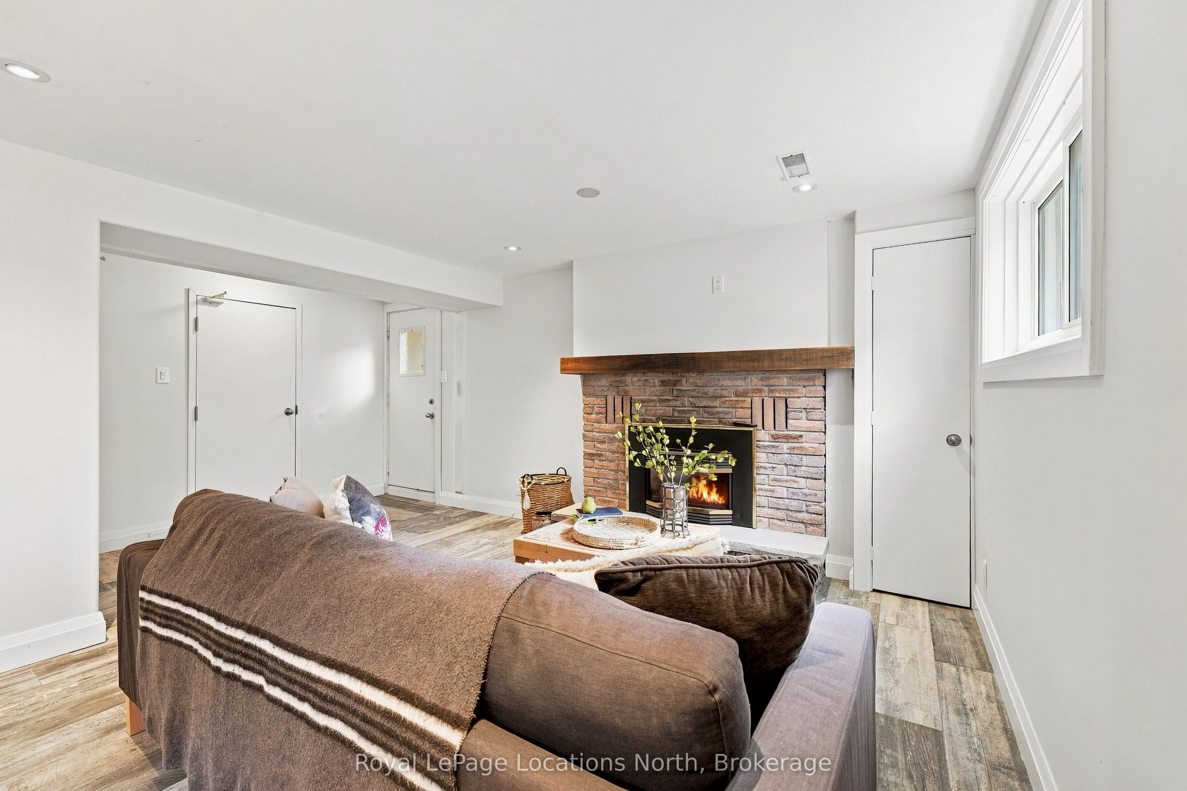 32 Courtice Crescent