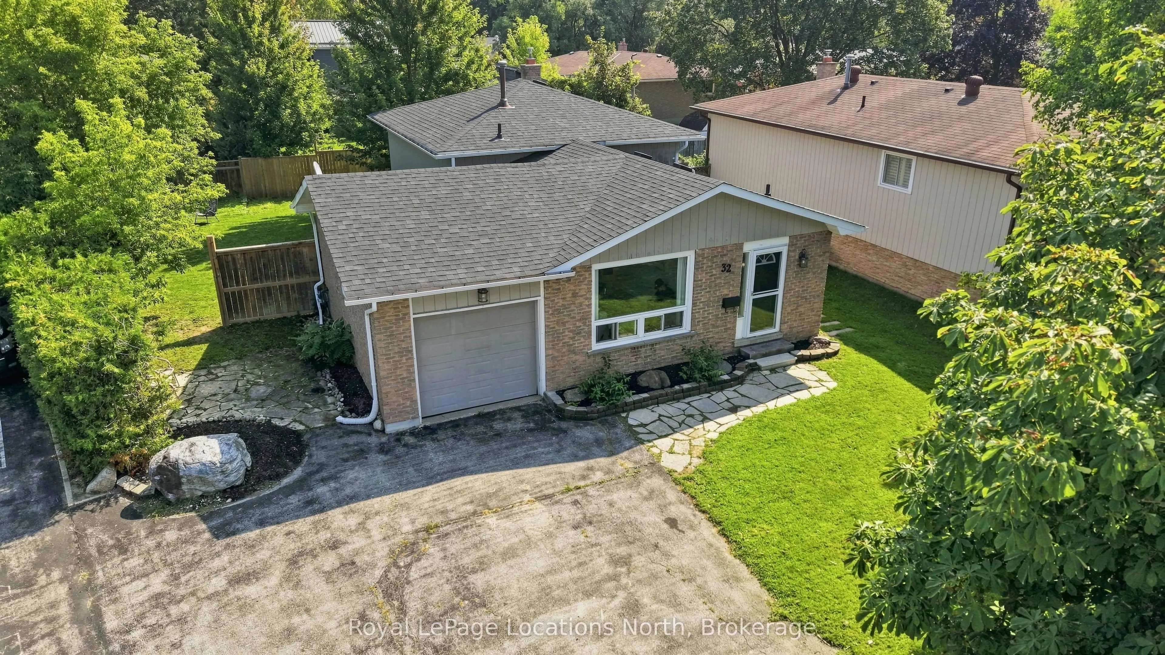 32 Courtice Crescent
