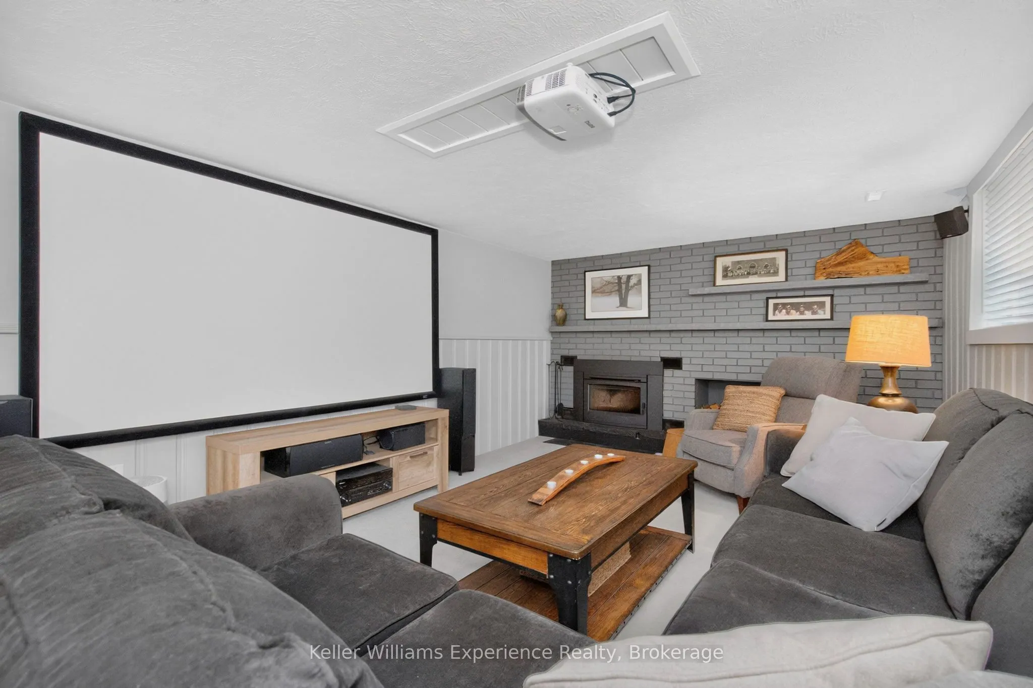 469 Parkview Court