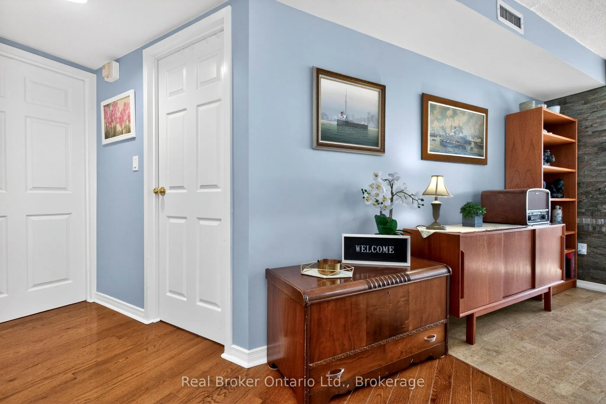 11 Beck Boulevard #402