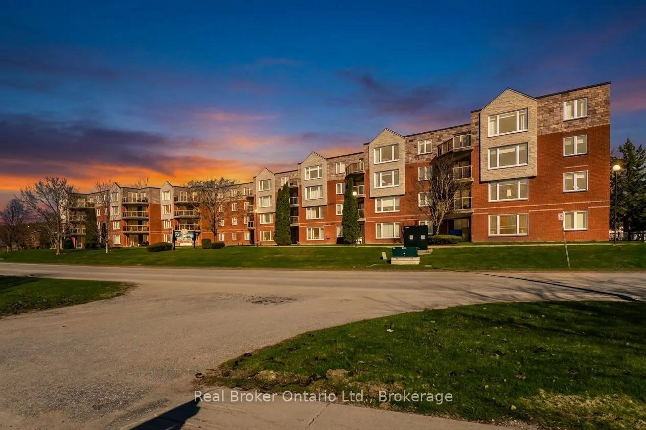 11 Beck Boulevard #402