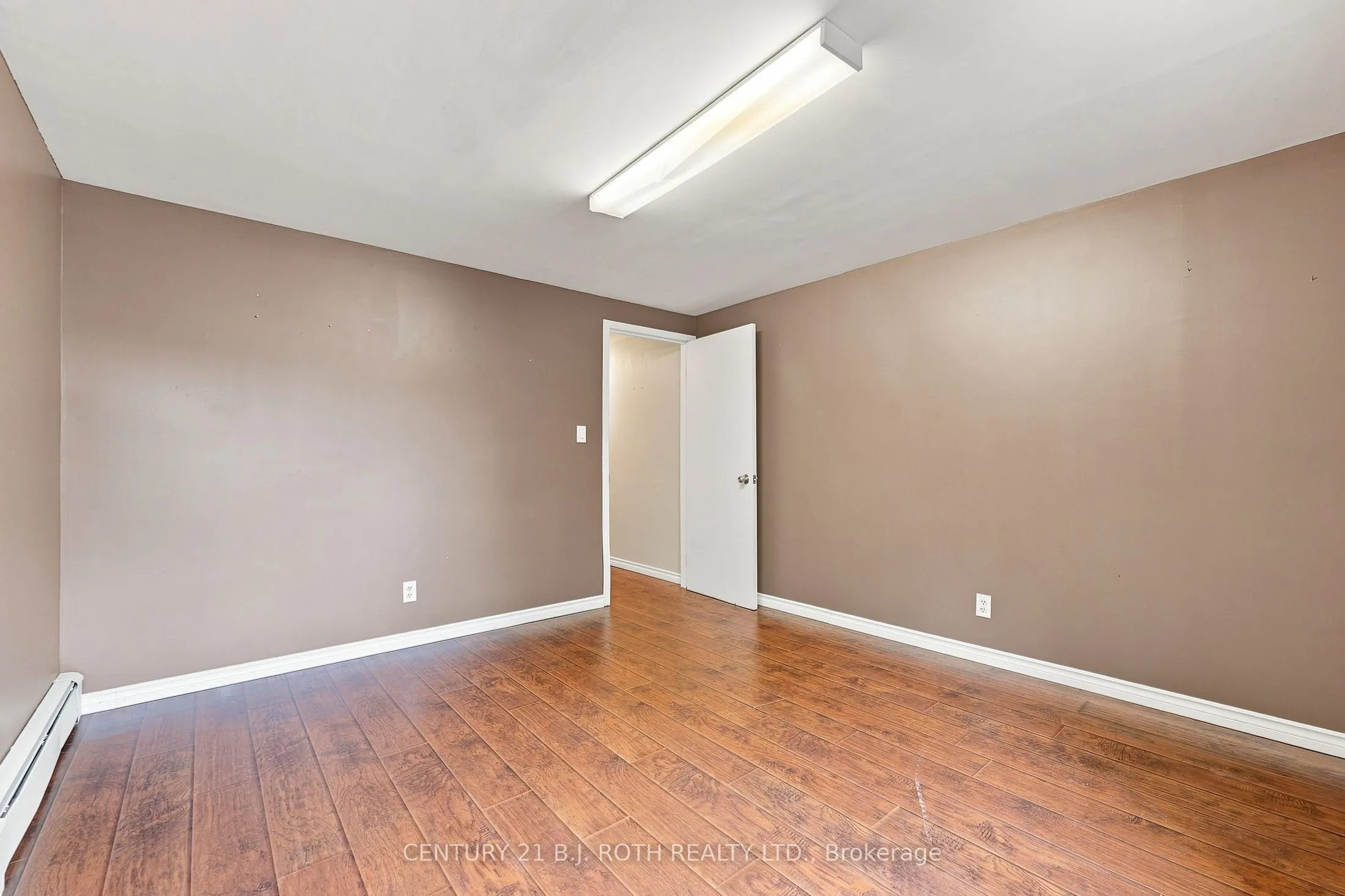 195 North Street E