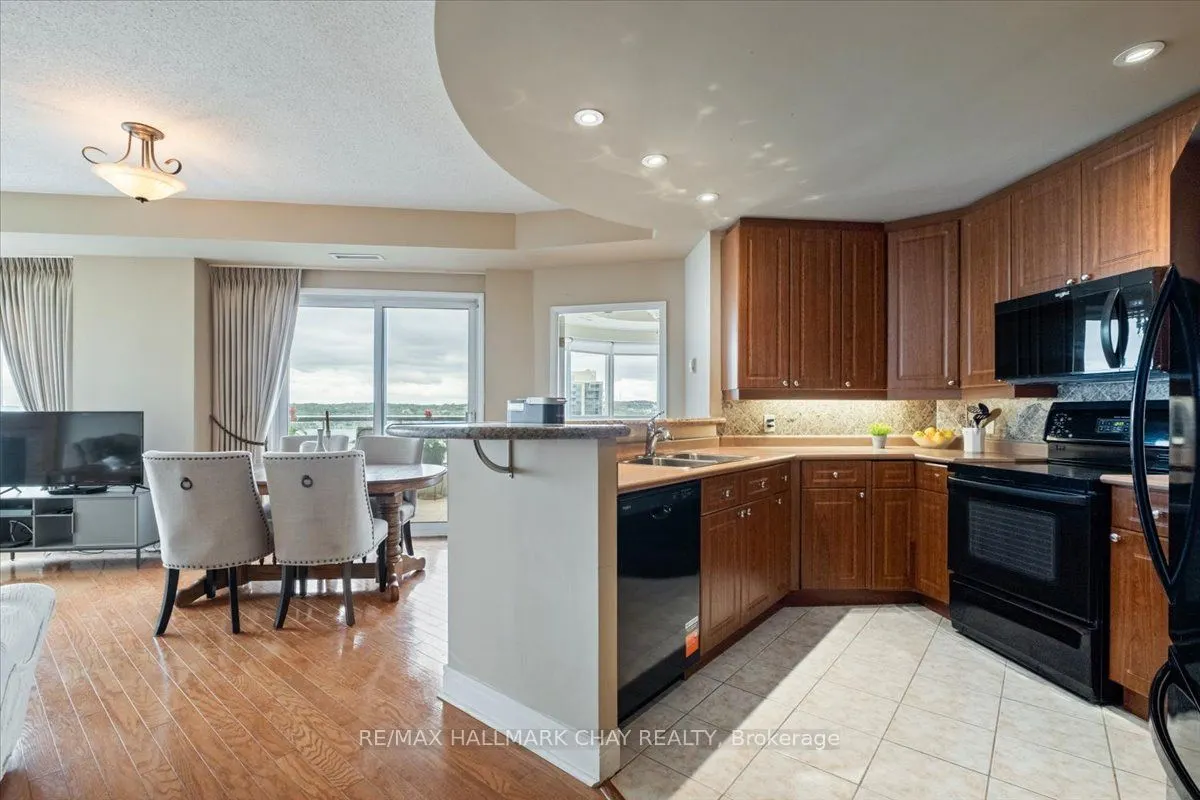2 Toronto Street #1411