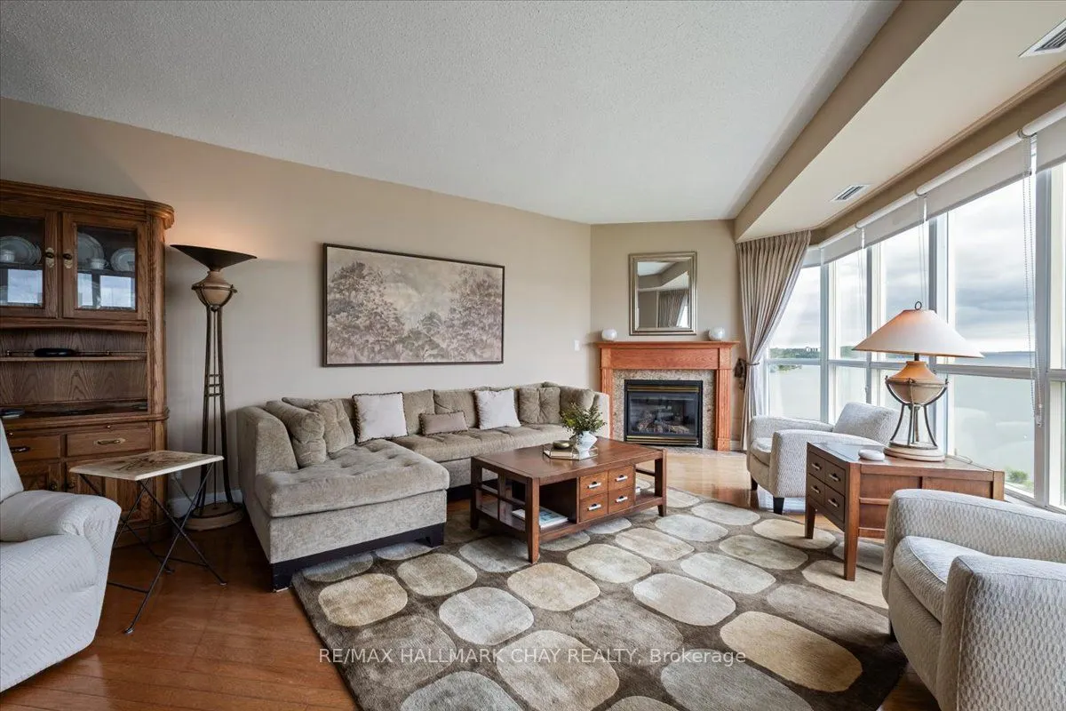 2 Toronto Street #1411