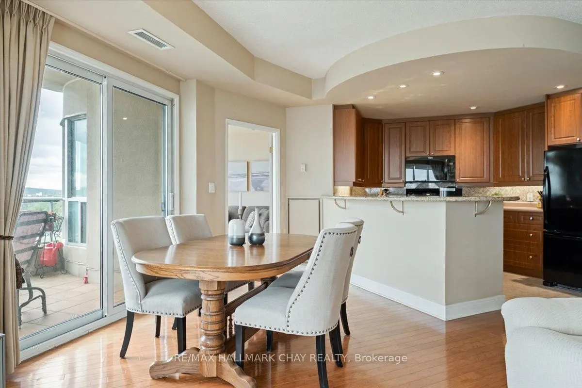 2 Toronto Street #1411