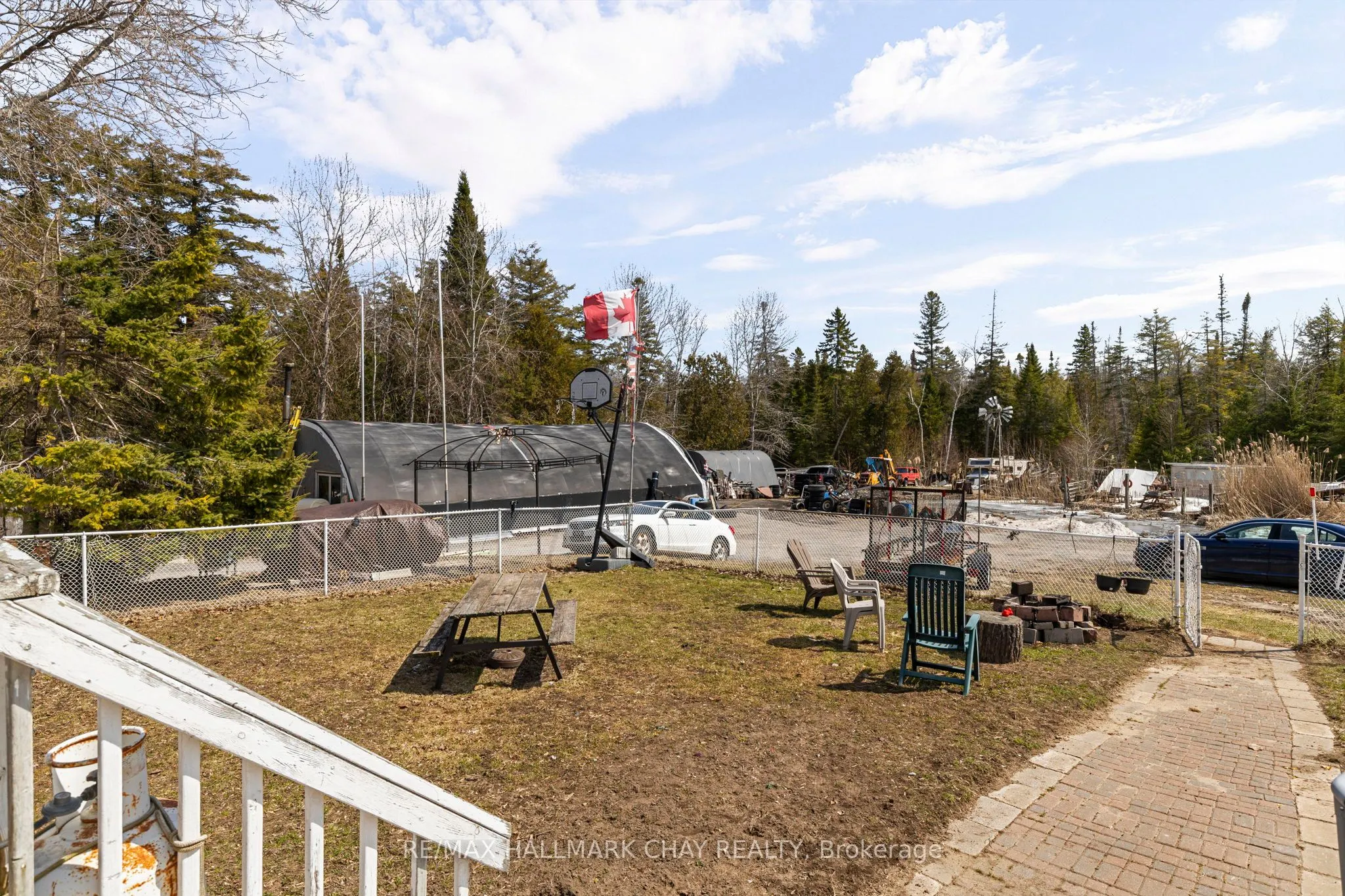 2121 Klondike Park Road