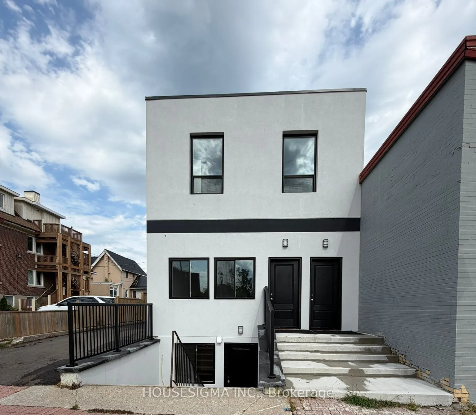 28 West Street N #Lower Level Unit