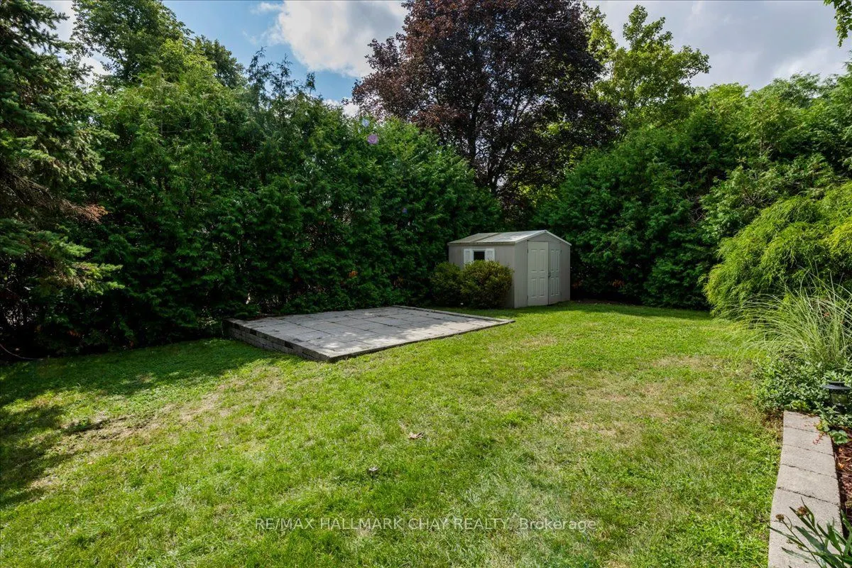 19 Highcroft Road