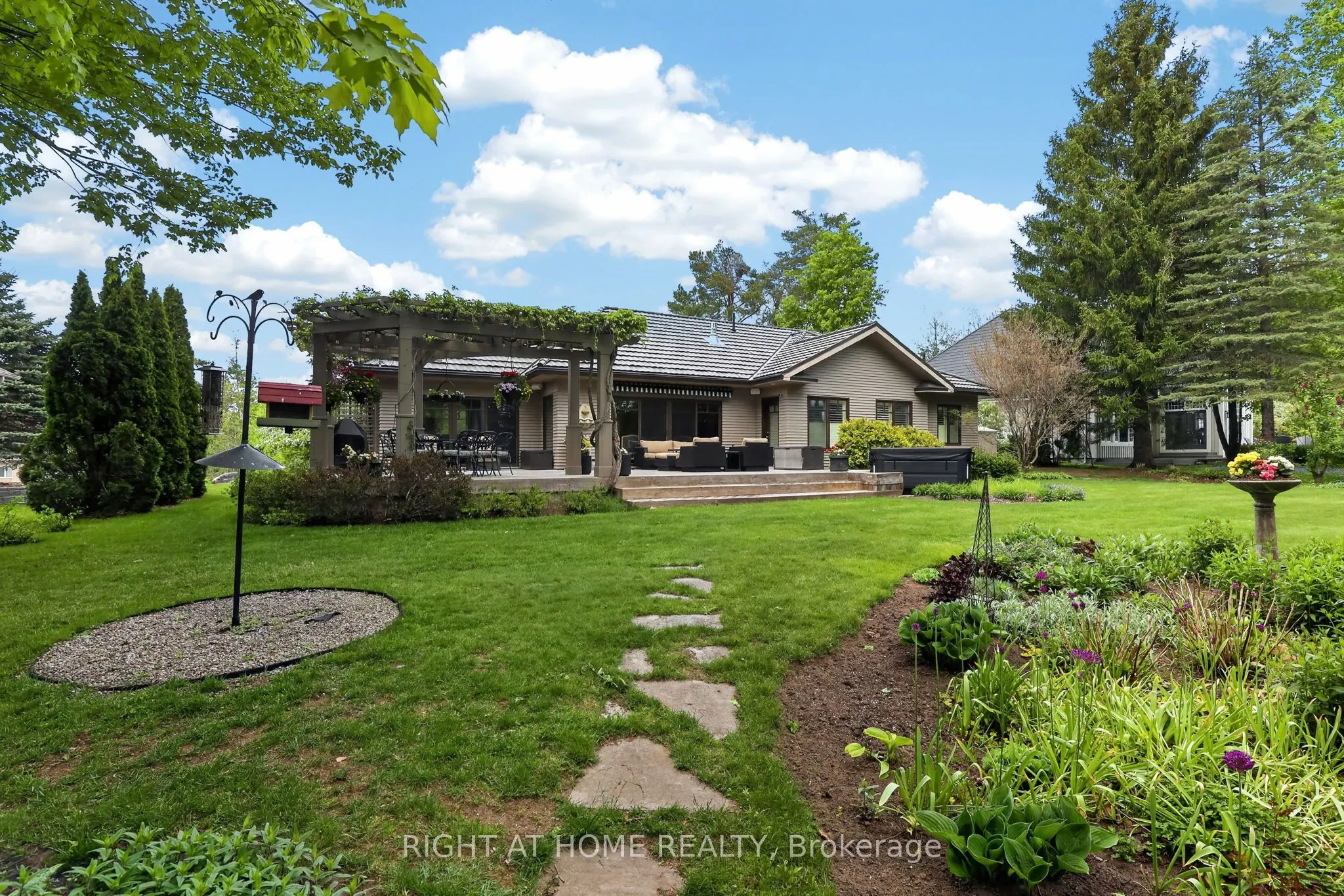 13 Alpine Way