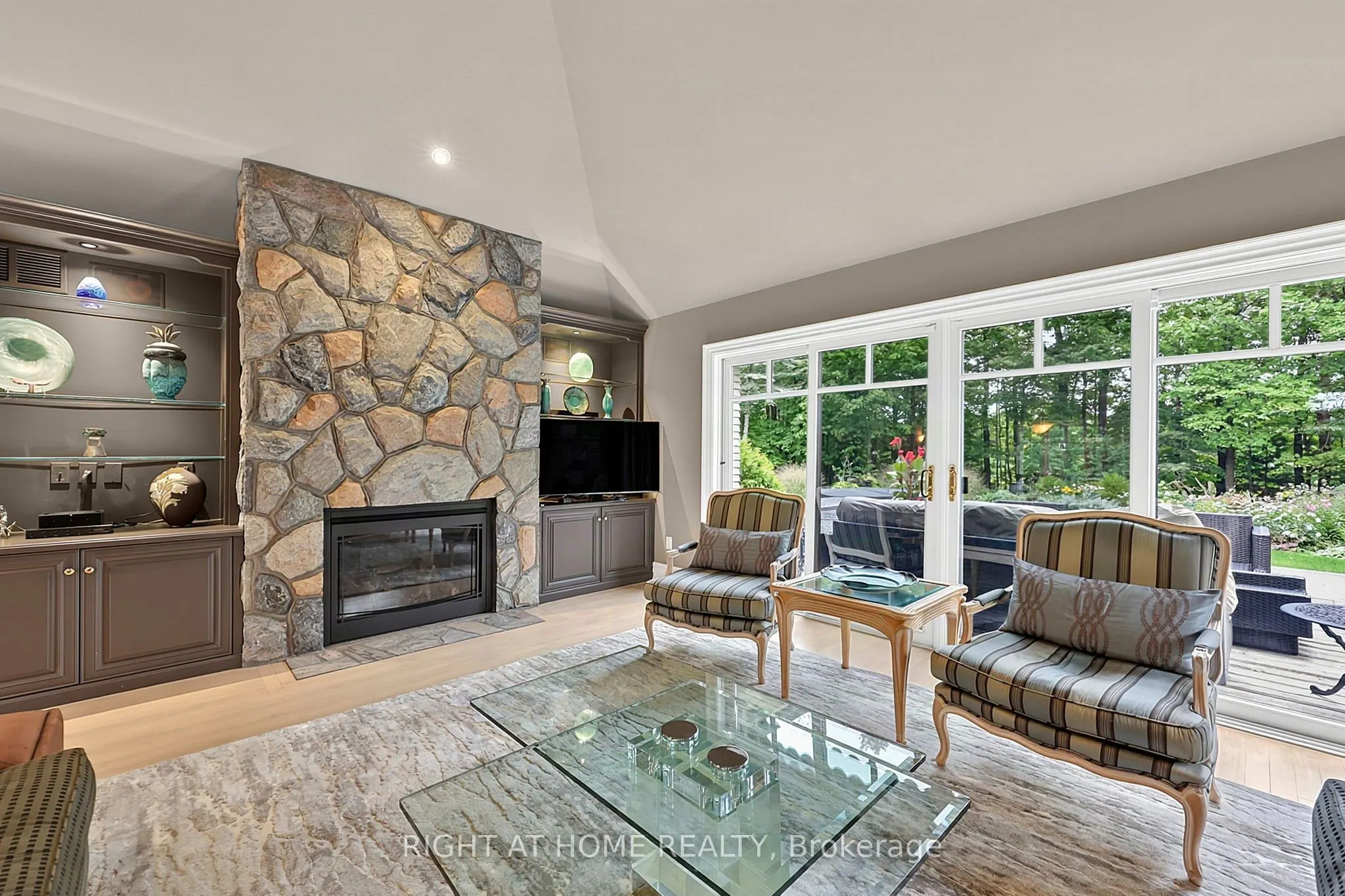 13 Alpine Way